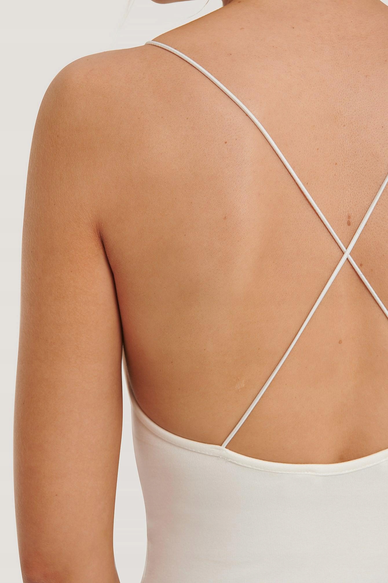 NA-KD BODY NA RAMIĄCZKACH S Rozmiar S (36)