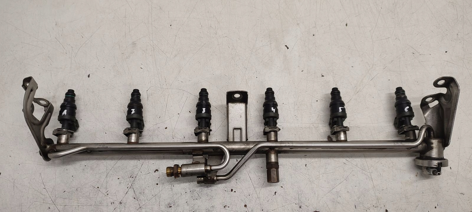 Kraftstoffverteiler Einspritzleiste Sensor Mercedes W140 3,2