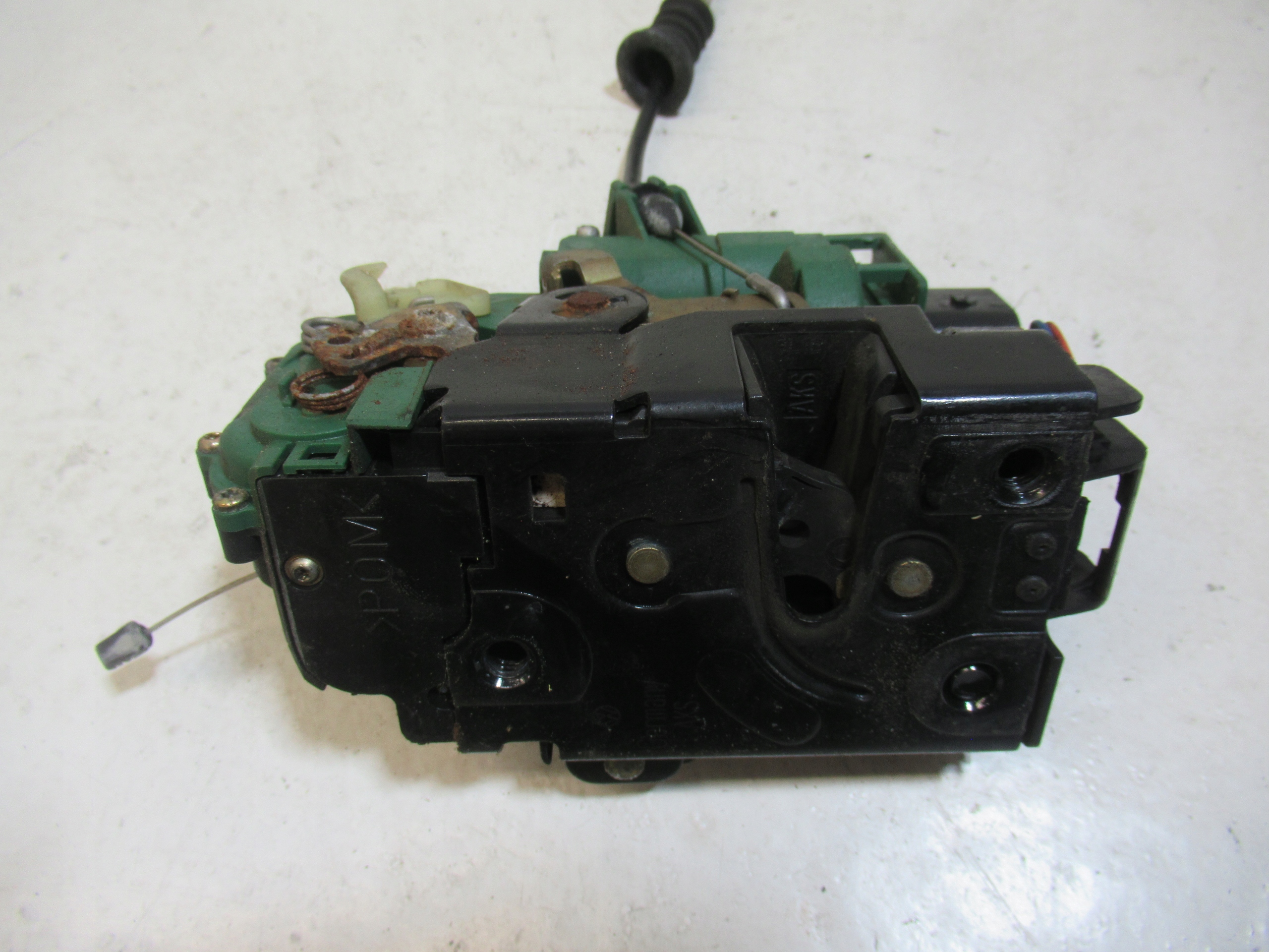 lock door CENTRALNY left front SEAT LEON 46M-Y3B4839016M