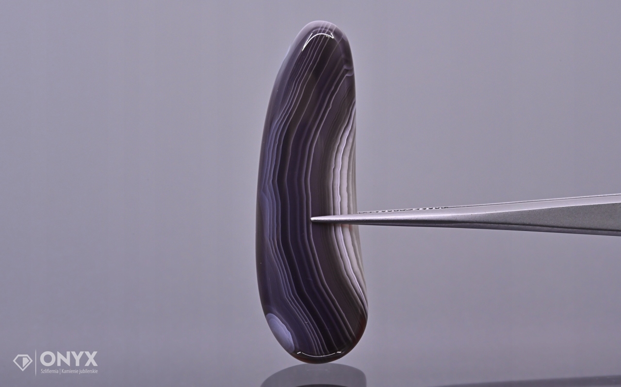 Agat Botswana konvexní nepravidelná destička 46x14,5 mm