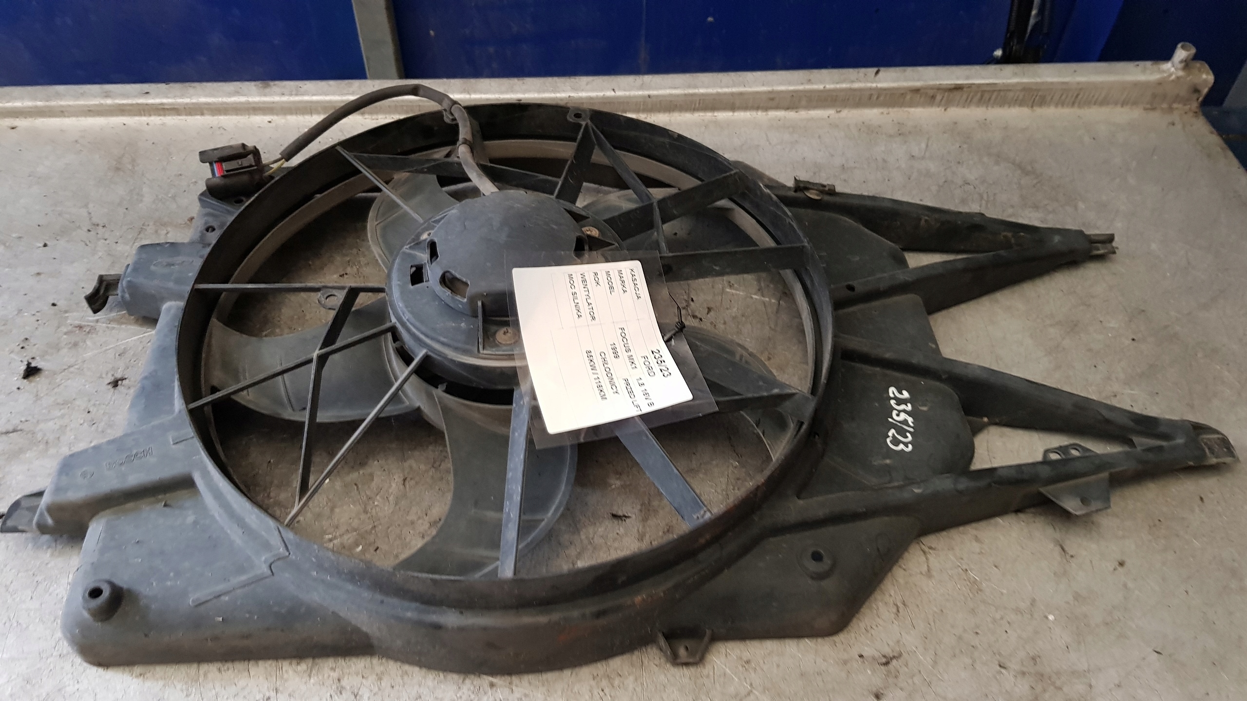 FORD FOCUS MK E 1,8B 16V VENTOLA RADIATORE 98AB8C607
