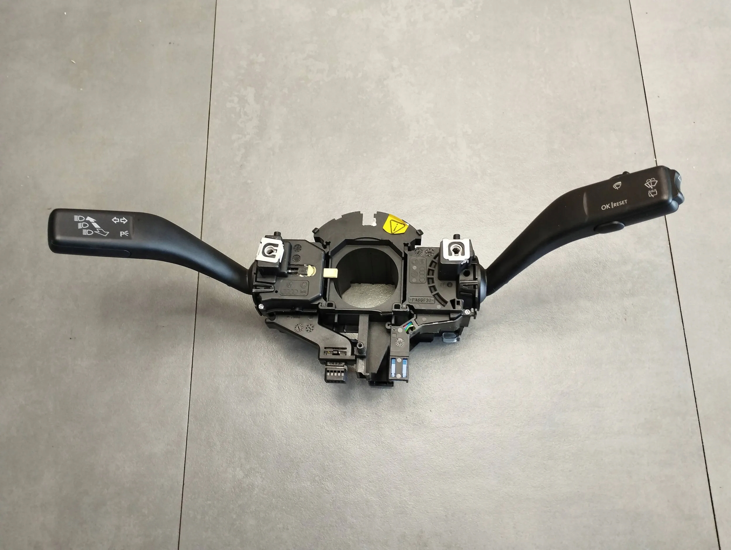 VW GOLF V DEVIO LUCI TERGICRISTALLO TERGI 1K0953503H