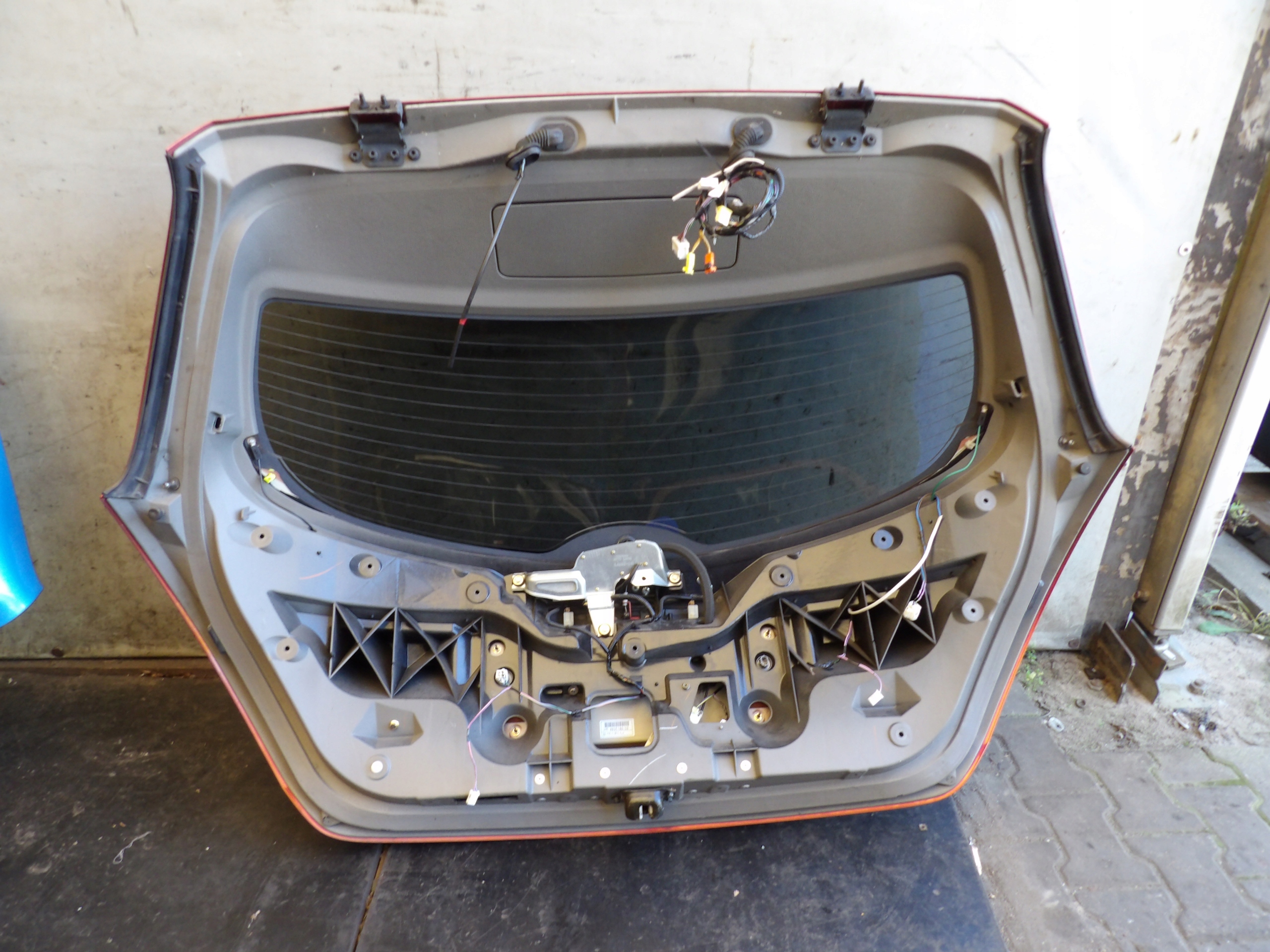 Nissan Murano Z50 boot doors lak. R10