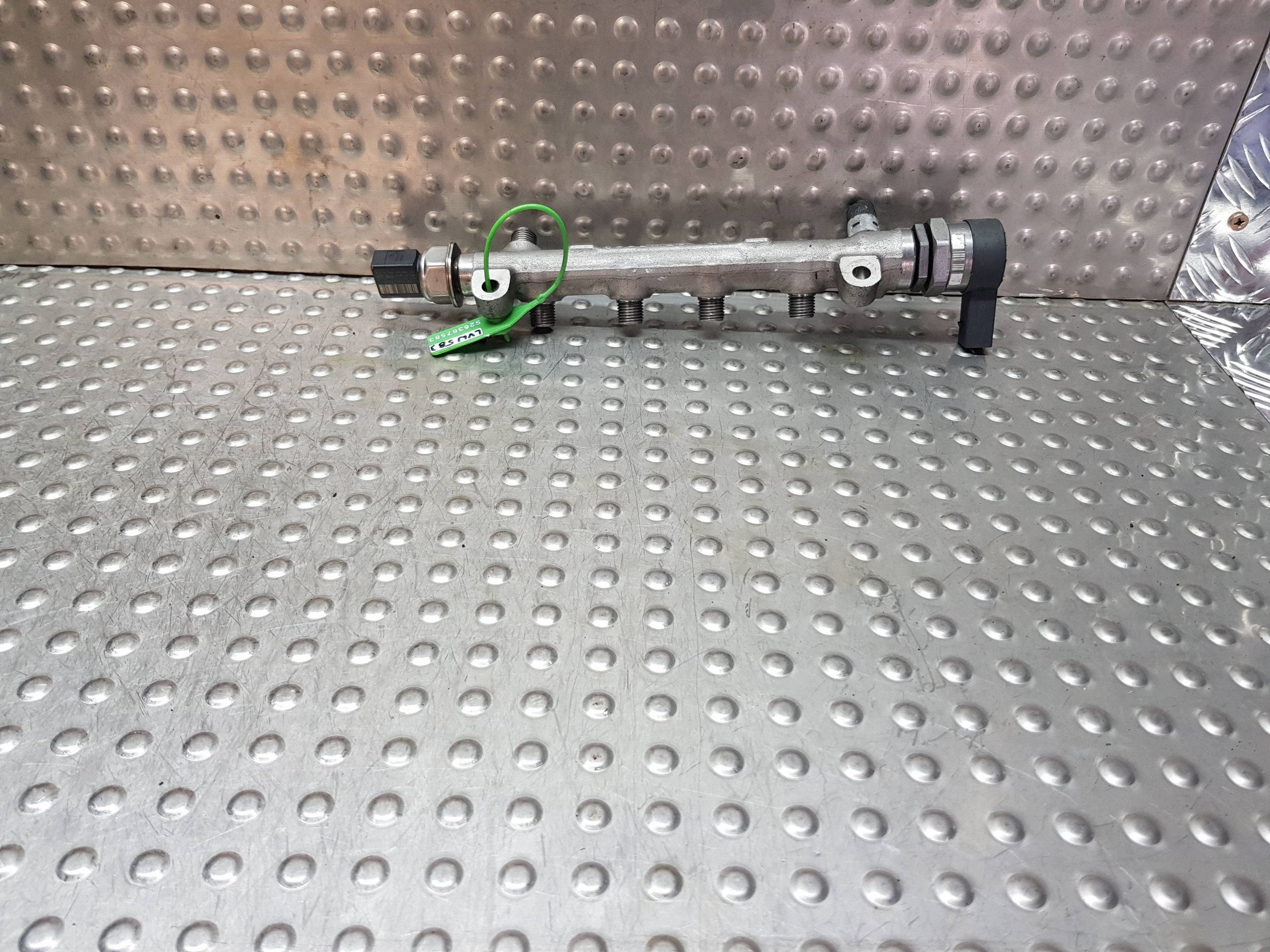 Rampe injection Capteurs 04L089B OCTAVIA III A3 8V LEON GOLF VII 2.0 TDI