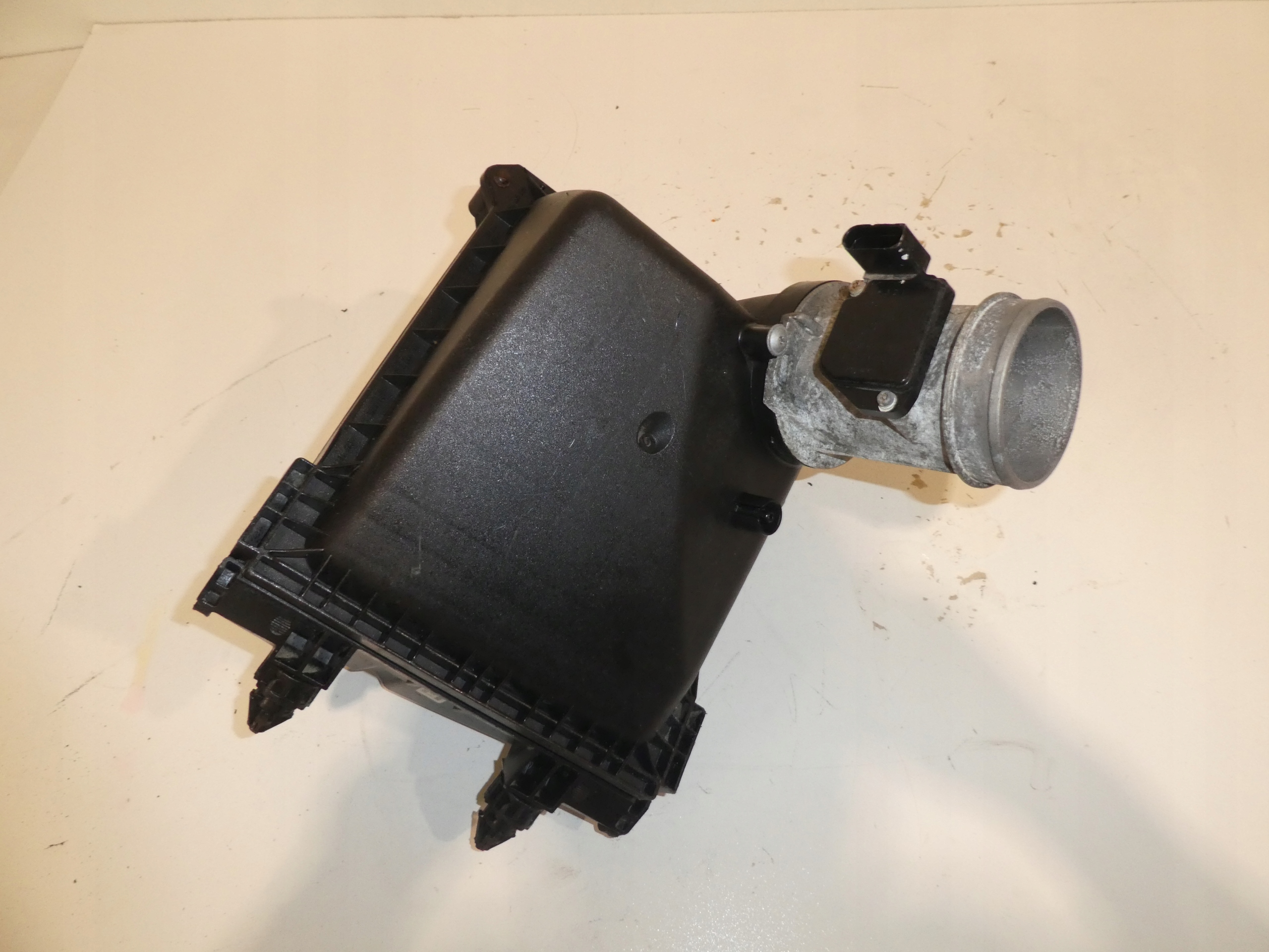 КОРПУС ФІЛЬТРА ПОВІТРЯ A4 B6 B7 2,5 TDI59133835b