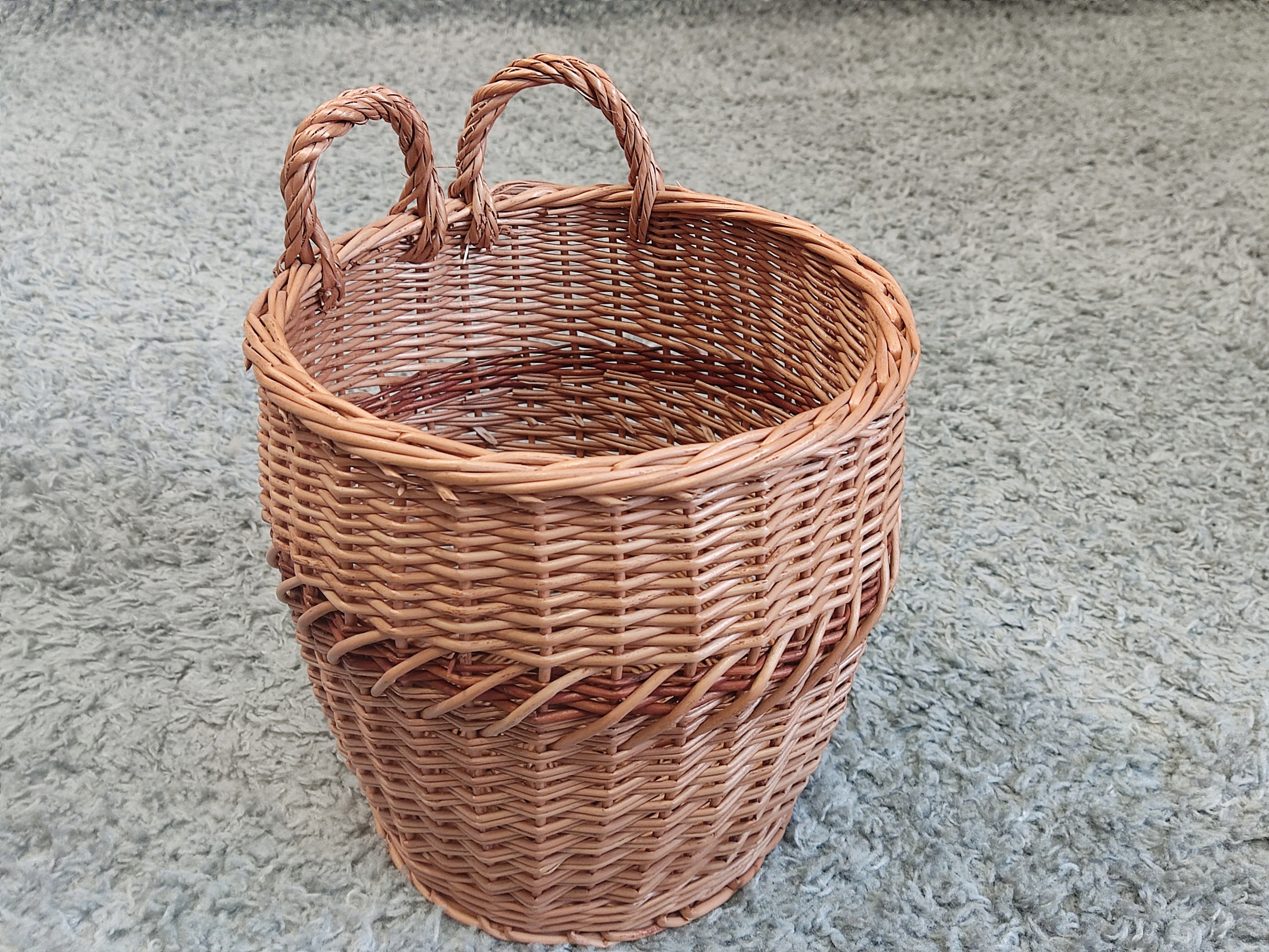 KOSZYK WISIENKA, PRZYBORNIK NA DROBIAZGI Z WIKLINY Marka bez marki