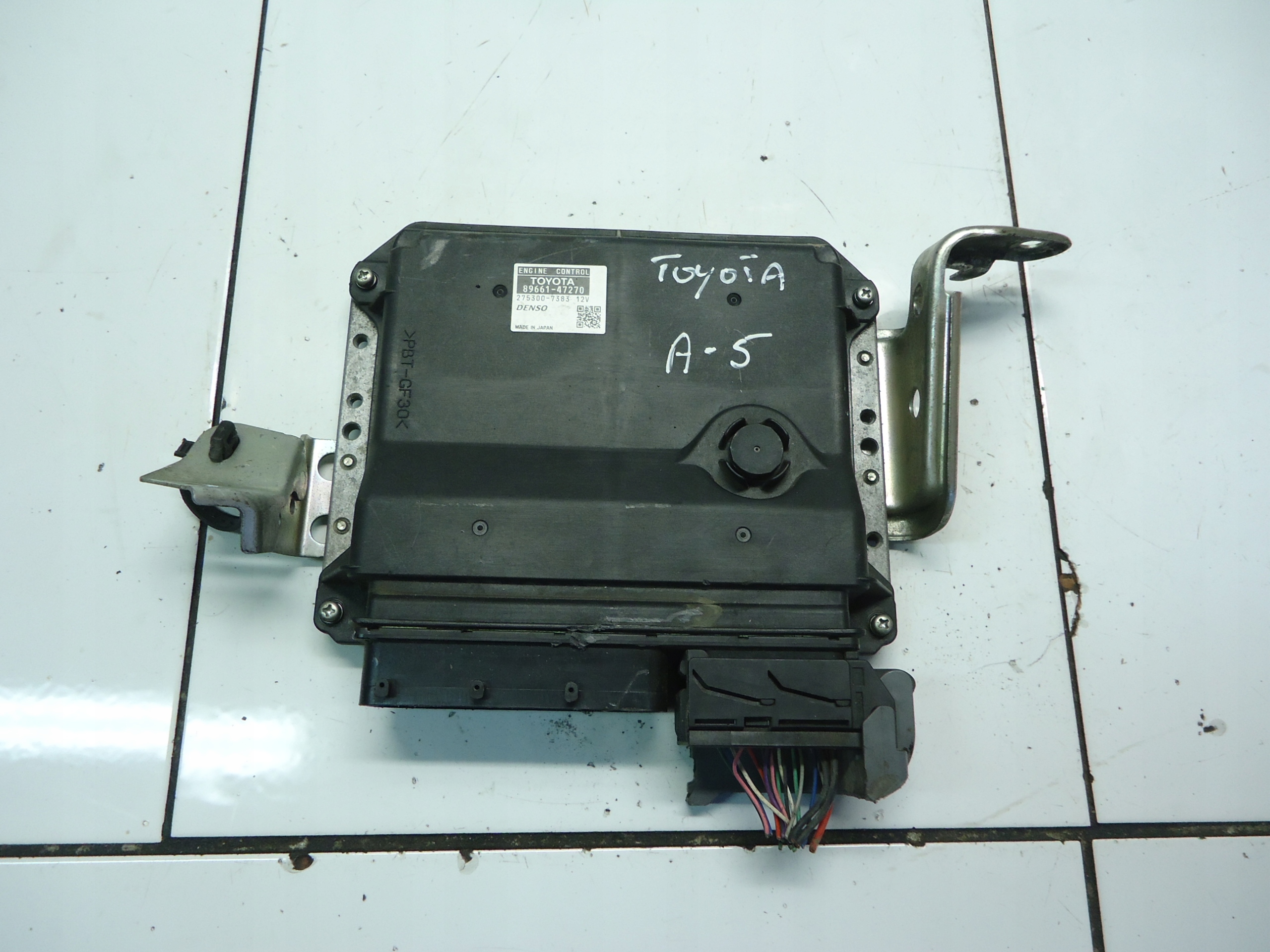 TOYOTA PRIUS III 1.8 computer control unit 89661-47270