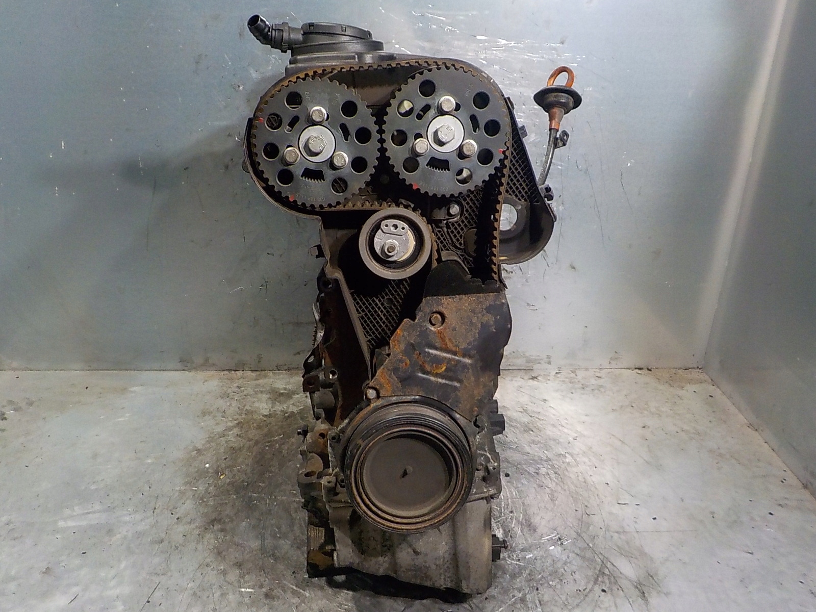 AUDI A4 B7 A6 C6 engine 2.0 TDI 16V 140 KM BRE