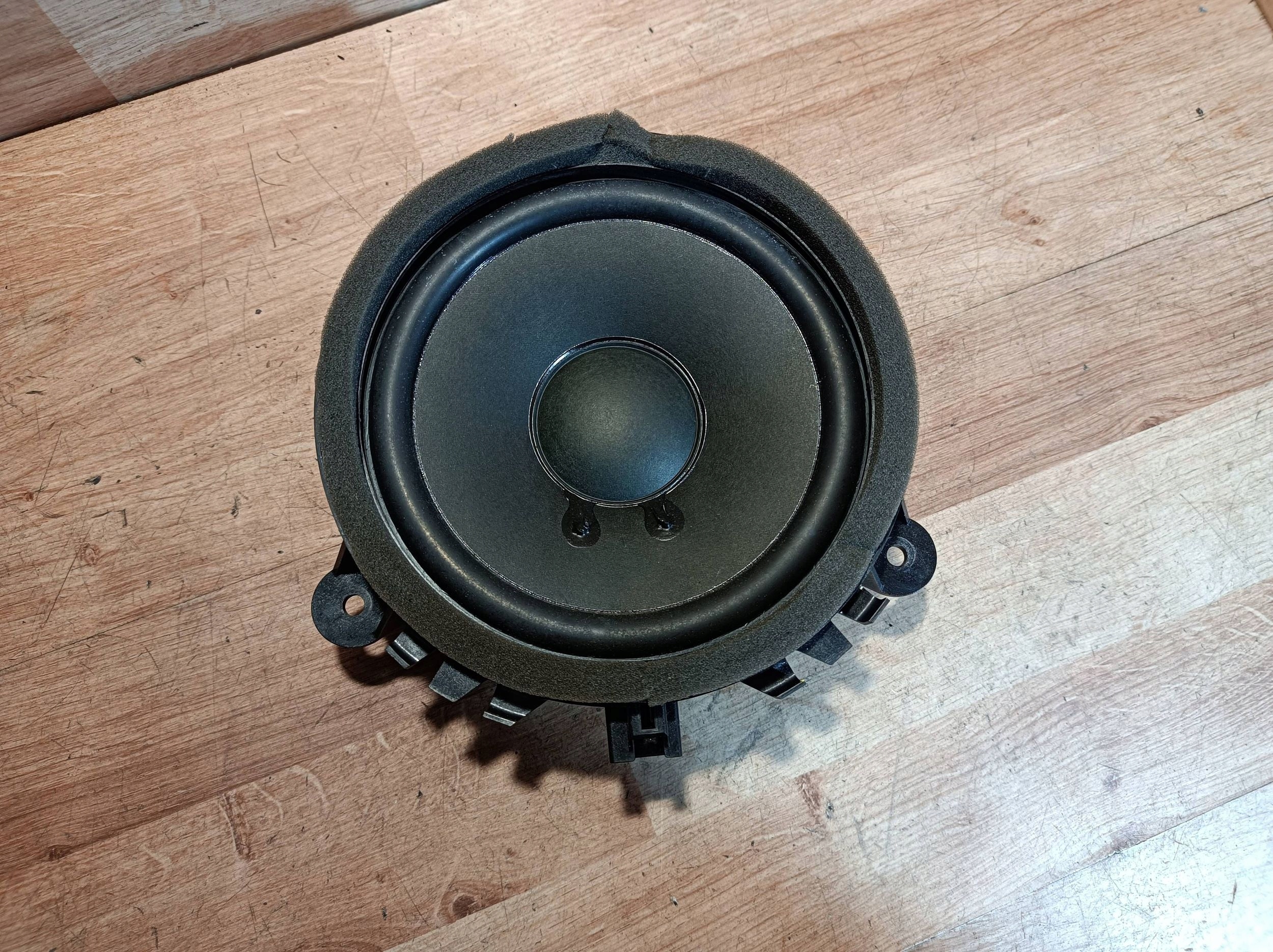 speaker door przednich Volvo V40 d2 2014 30657445