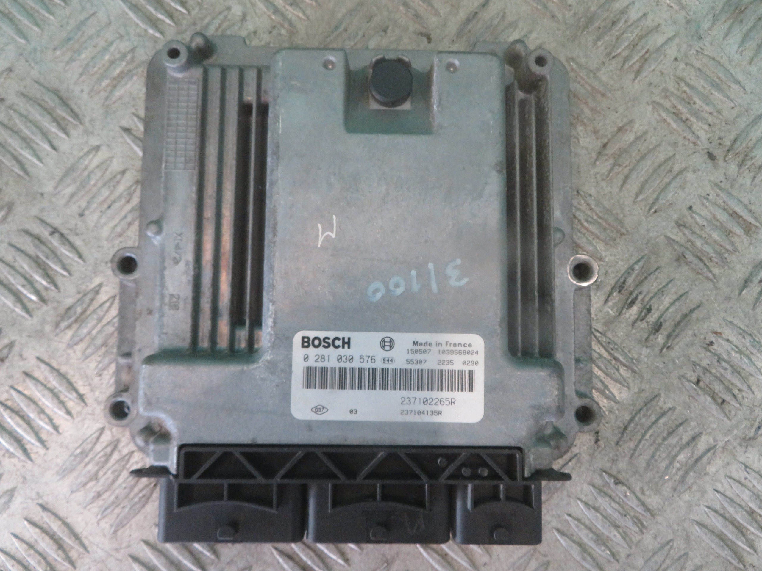 computer control unit of the engine MASTER MOVANO NV400 2.3 15R 0281030576