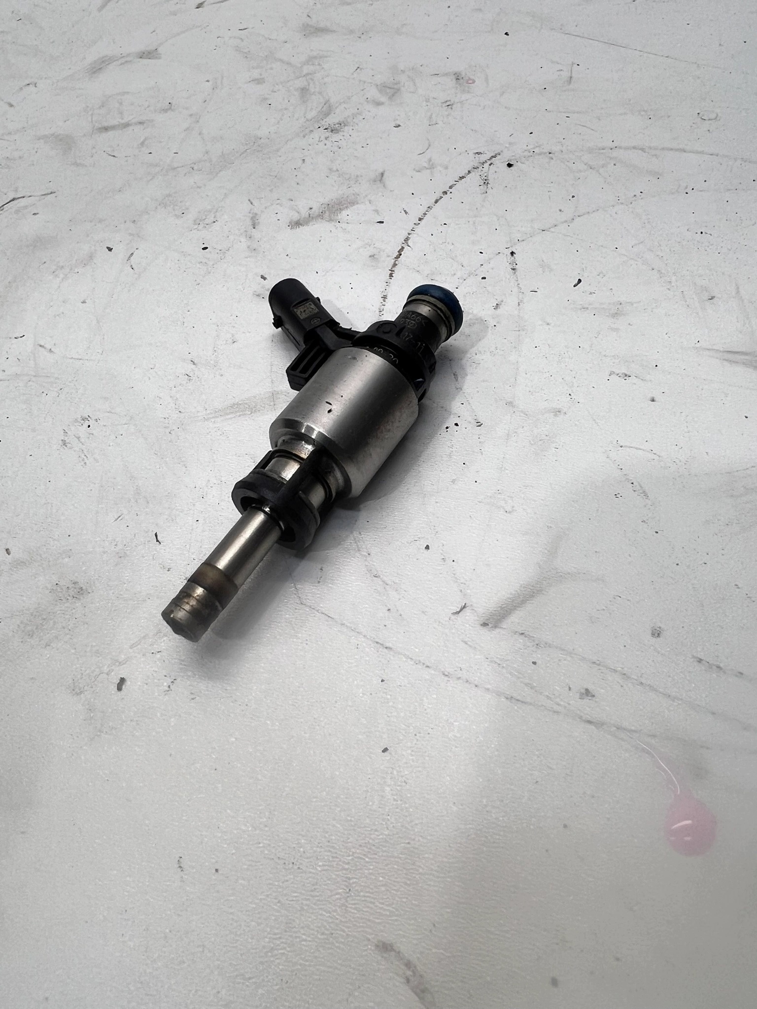 nozzle injector AUDI VW 1.8 2.0 TFSI 06H906036H