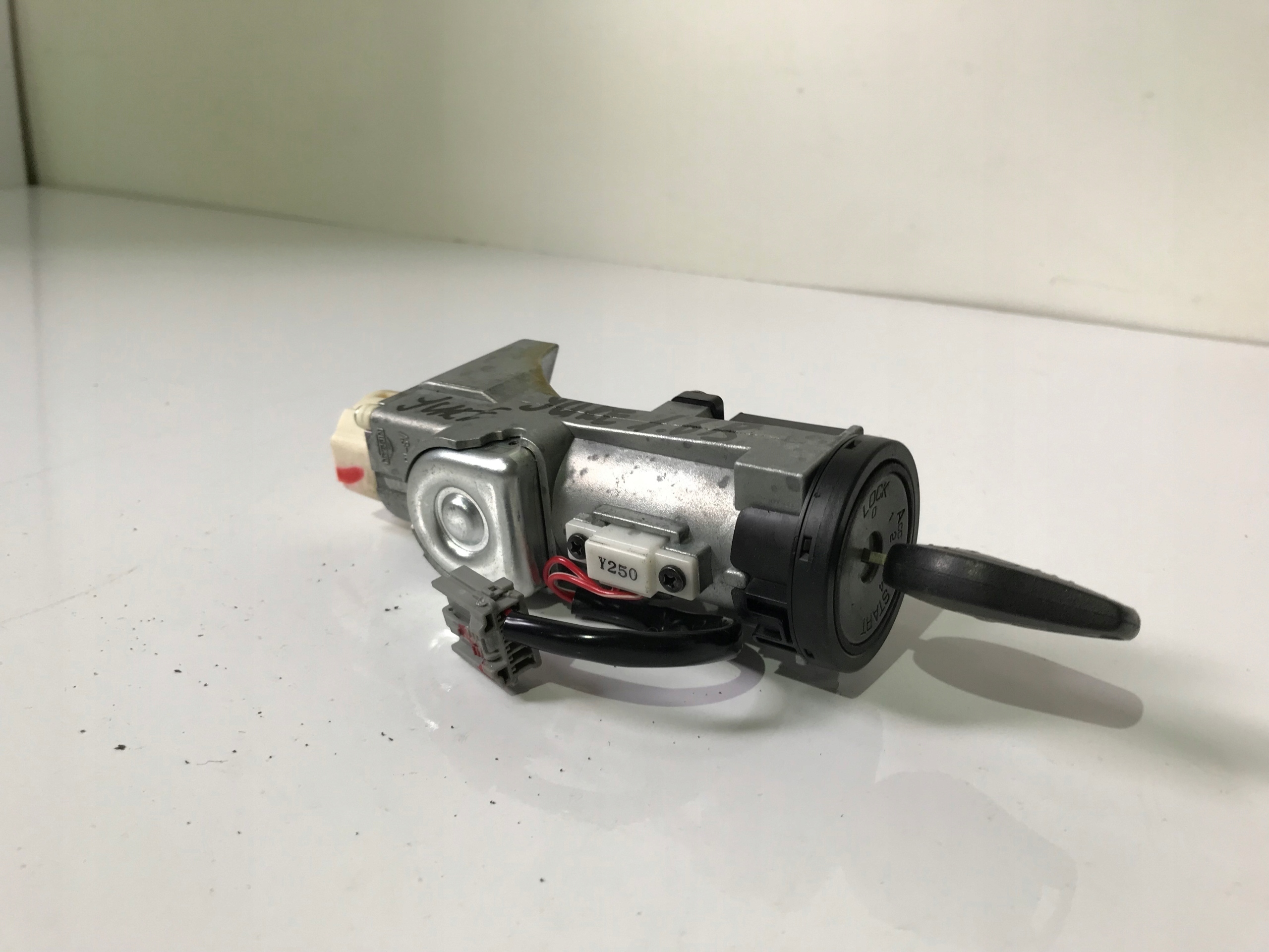 0000000000ff7 - Nissan Juke 1.6 ключ зажигания