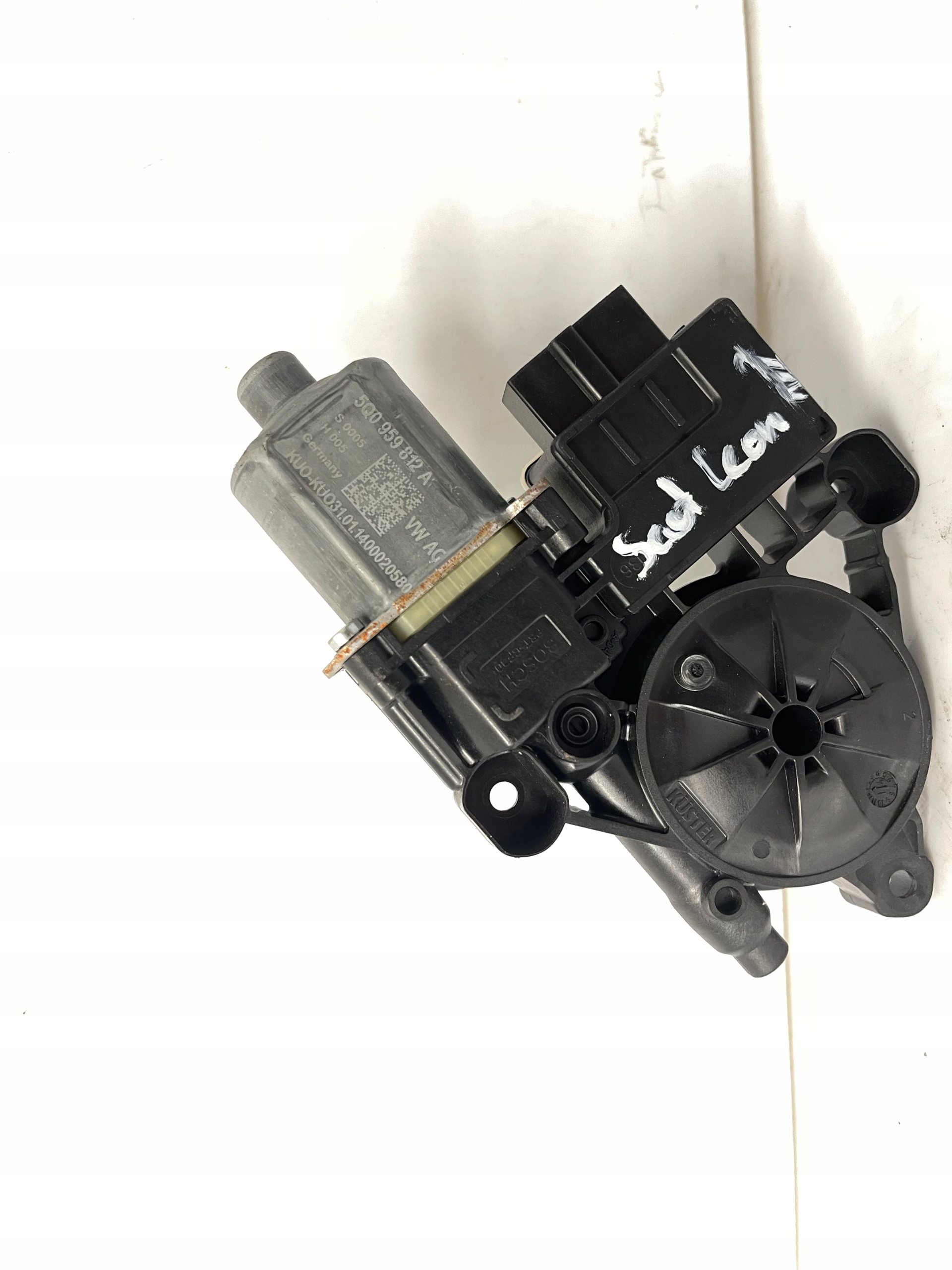 mini motor windows right rear part SEAT LEON III 8W0959811