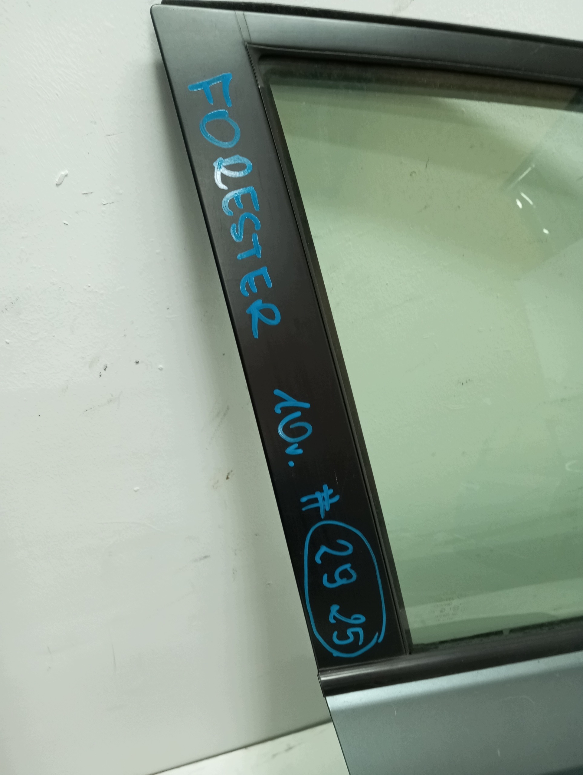 door right front SUBARU FORESTER 10R