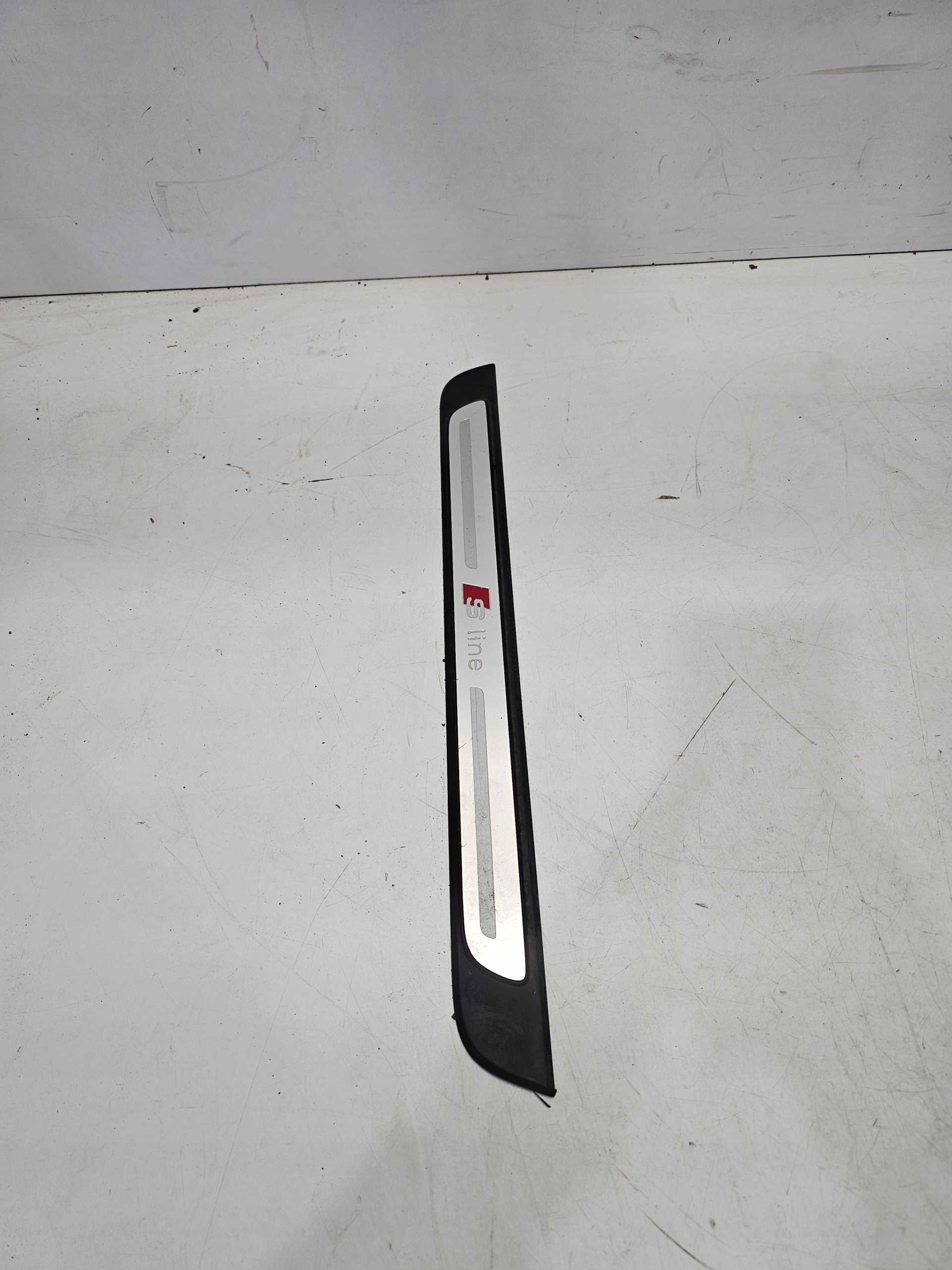 moulding threshold left or right AUDI A3 8V4 8V4853491B