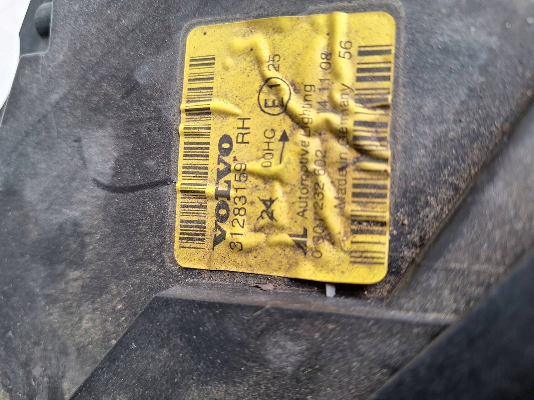 VOLVO C30 05-9 light right UK-ANGLIK 31283159