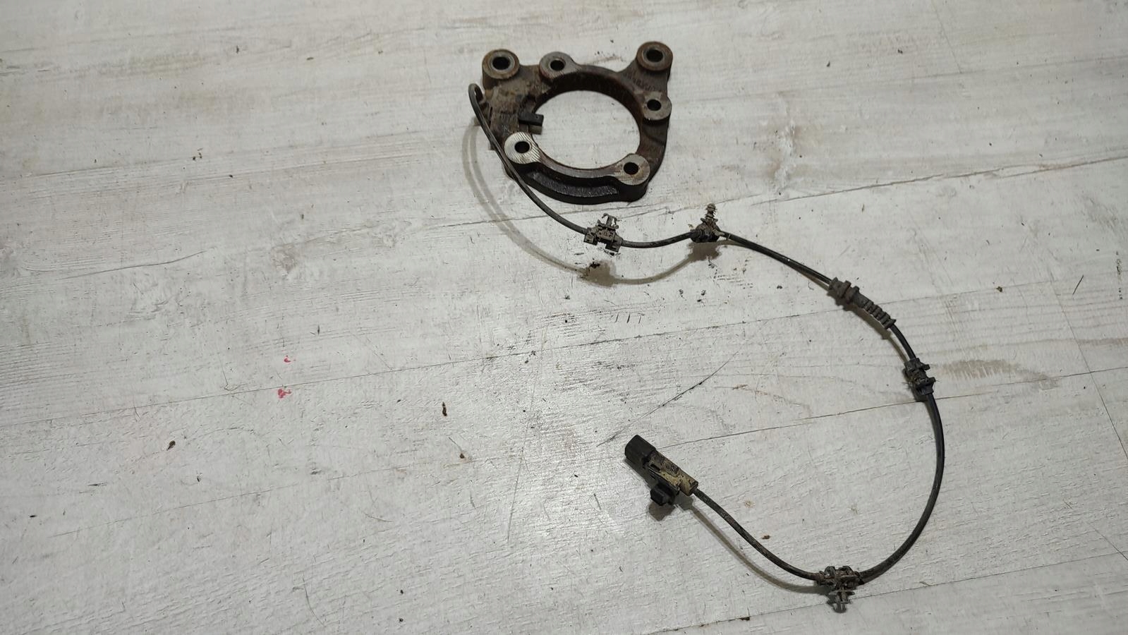 holder hubs sensor ABS right T Opel Astra K