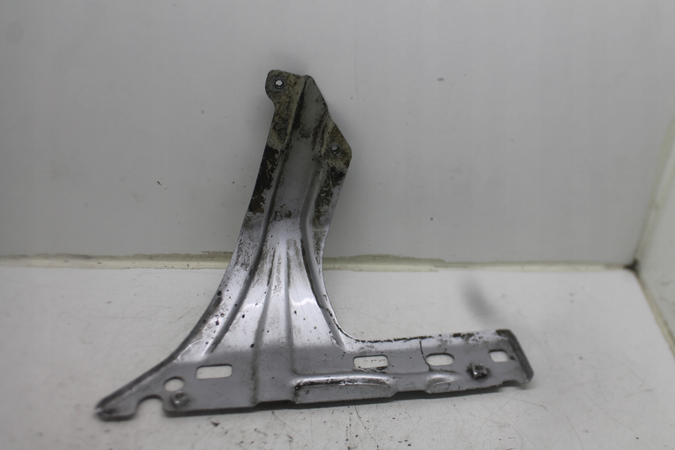 Support plaque Aile Droite Avant 1T0821136
