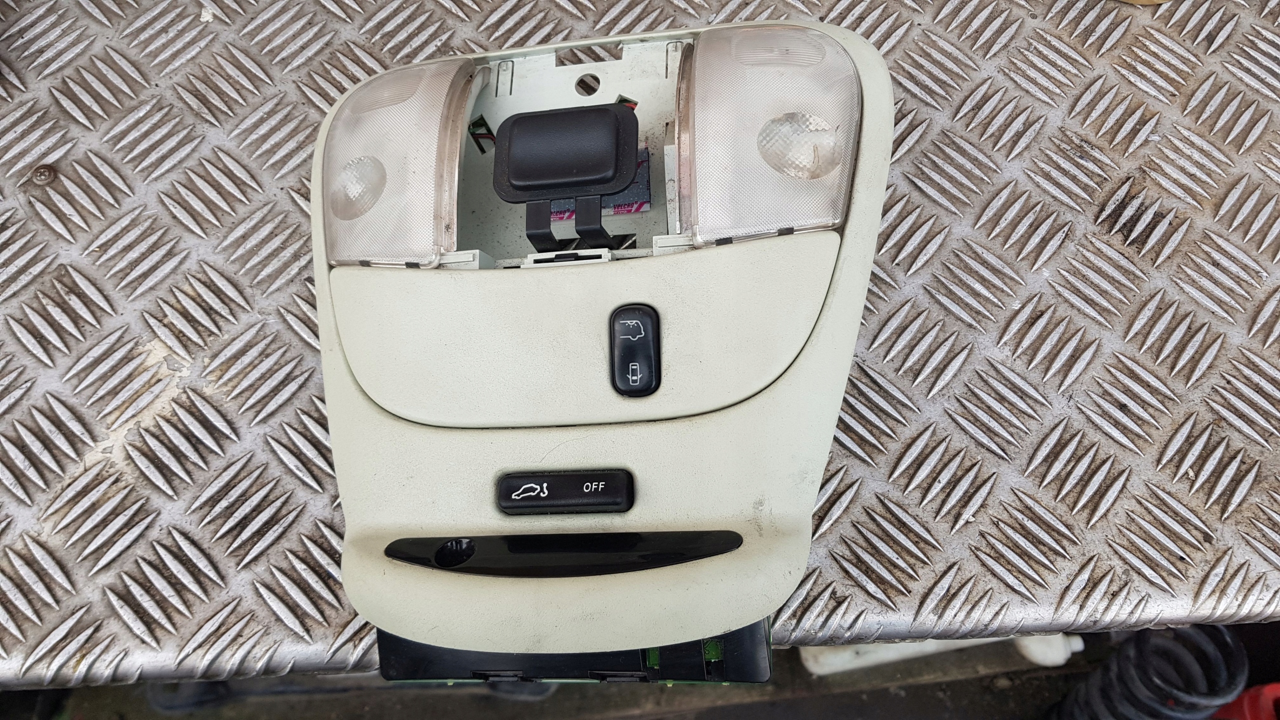 MERCEDES W163 ML OSWIETLENIE cabina interna a1637480220