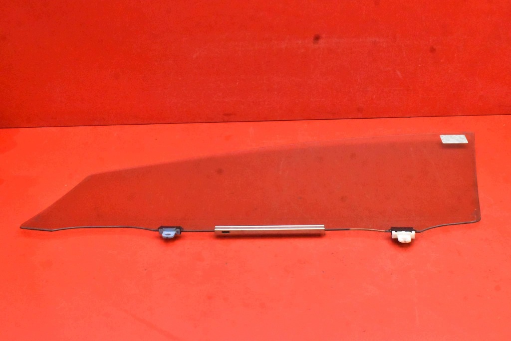 window side right front front TOYOTA PRIUS 3 III XW30 09-11