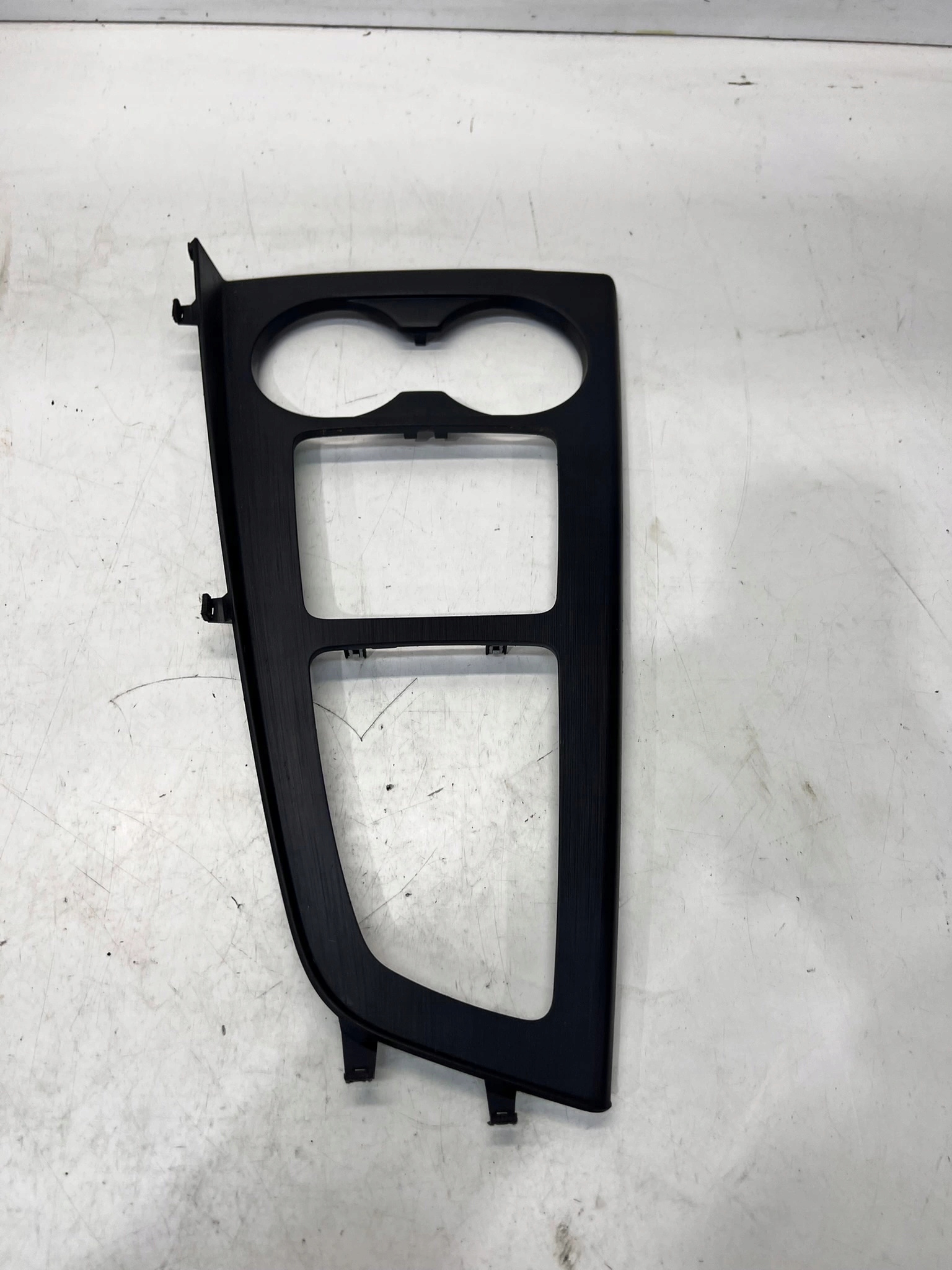 Châssis DEKOR Console TUNELU SRODKOWEGO AUDI A4 B9 8W2864241A