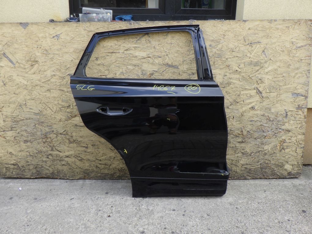 SKODA ENYAQ 5LA 20- door right rear.