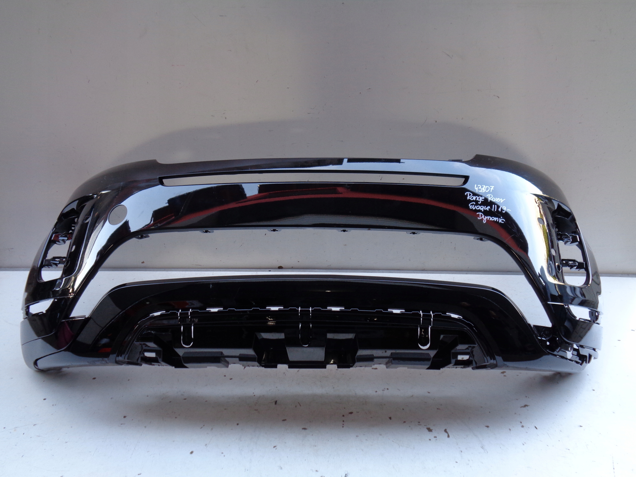 new front bumper RANGE ROVER EVOQUE II 19- DYNAMIC NR 43307