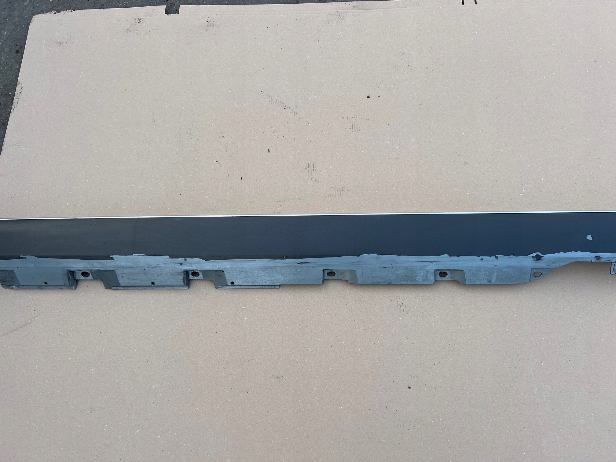 AUDI A8 D4 LONG moulding cap threshold left 4H4853855B