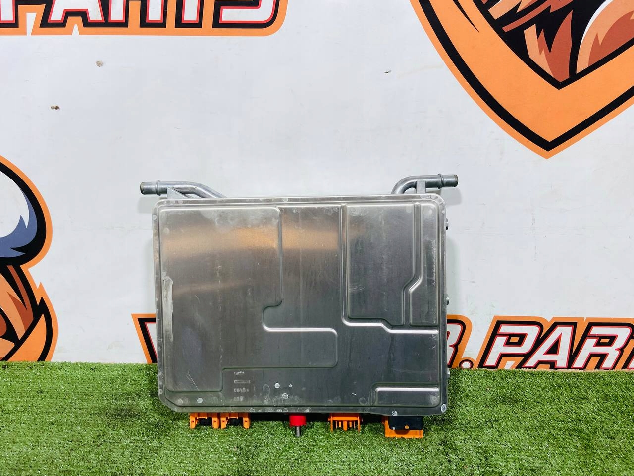 SKRZYNKA PRZYŁĄCZENIOWA WYSOKIEGO NAPIĘCIA JAGUAR I-PACE X590 L9D314A750AH Producent części Jaguar OE