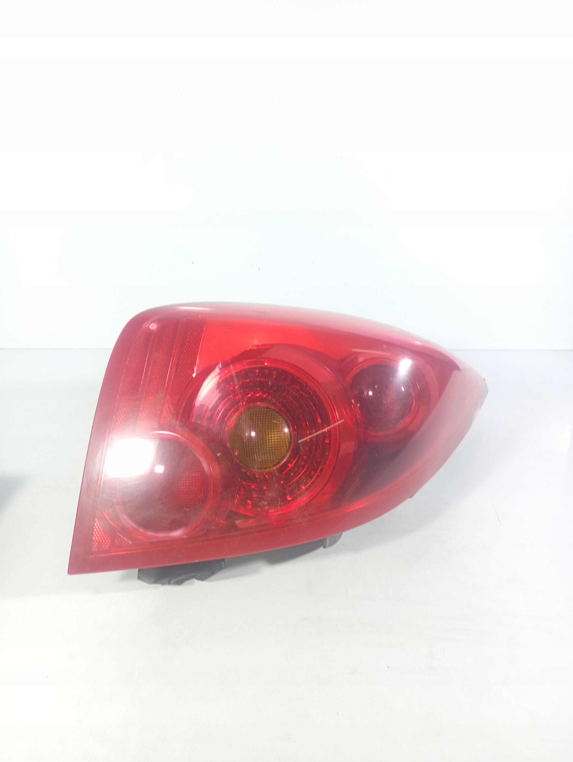 Nissan Primera P12 02-07 light left rear rear part