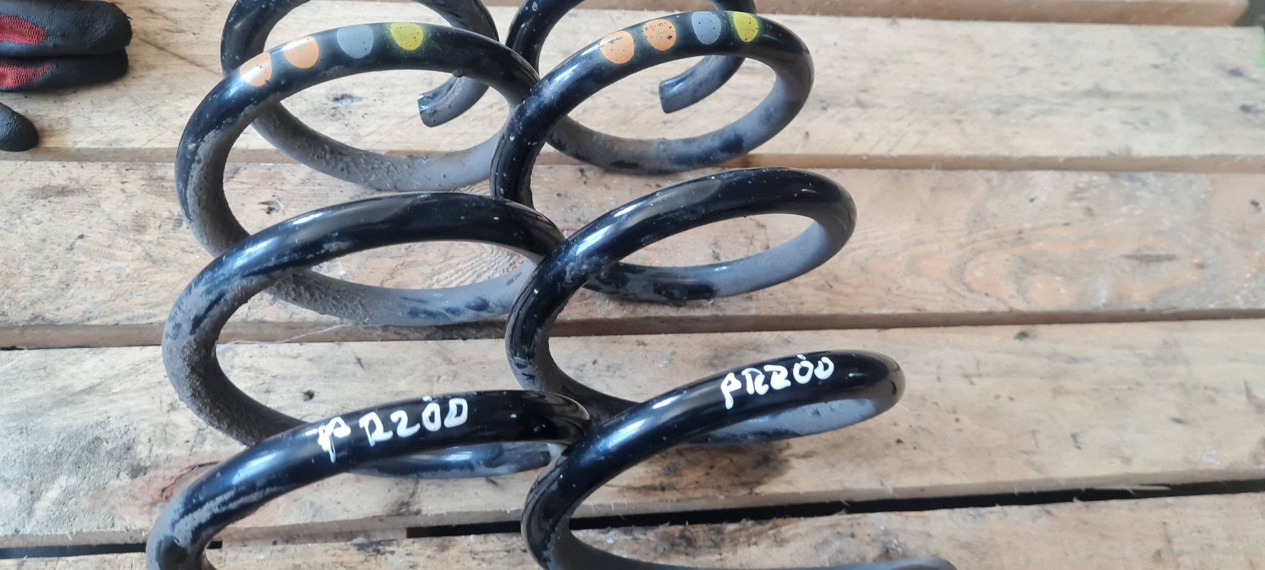 Q5 8R LIFT spring springs front front 2.0 TDI SLINE 2X 8R0411105CN