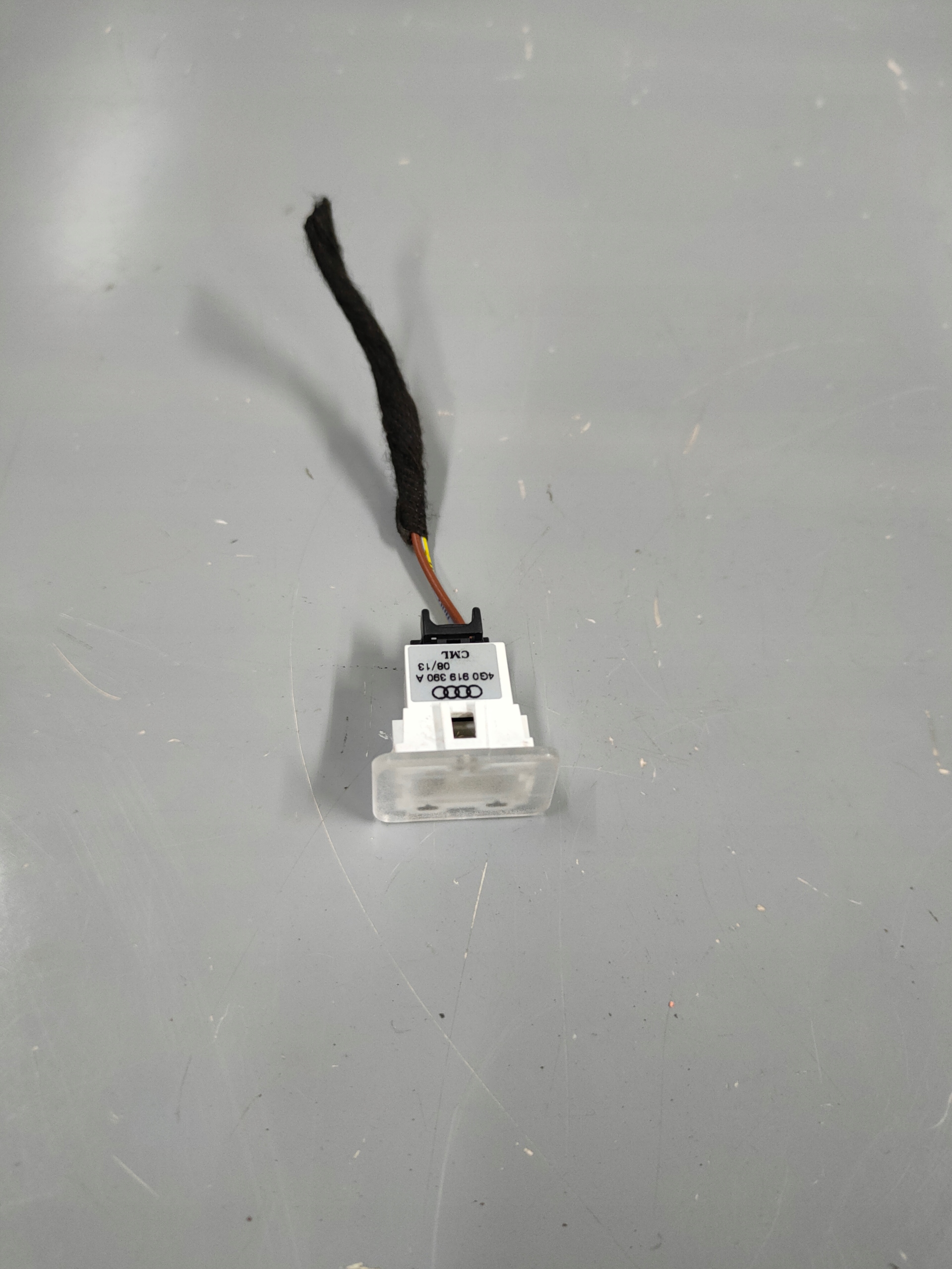 A3 8V 12 LAMPKA KABINY OSWIETLENIE SWIATLO LED