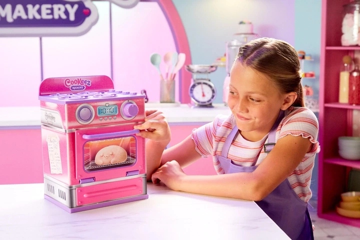 COOKEEZ MAKERY PIECZONE BUŁECZKI INTERAKTYWNA Materiał plastik