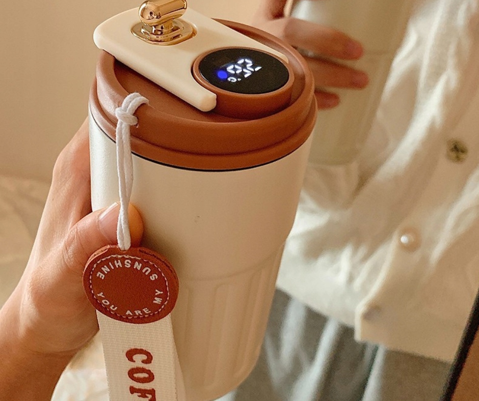 KUBEK TERMICZNY TERMOS Z USTNIKIEM 450ML WYŚWIETLACZ LCD SZCZELNY NA KAWĘ Marka bez marki