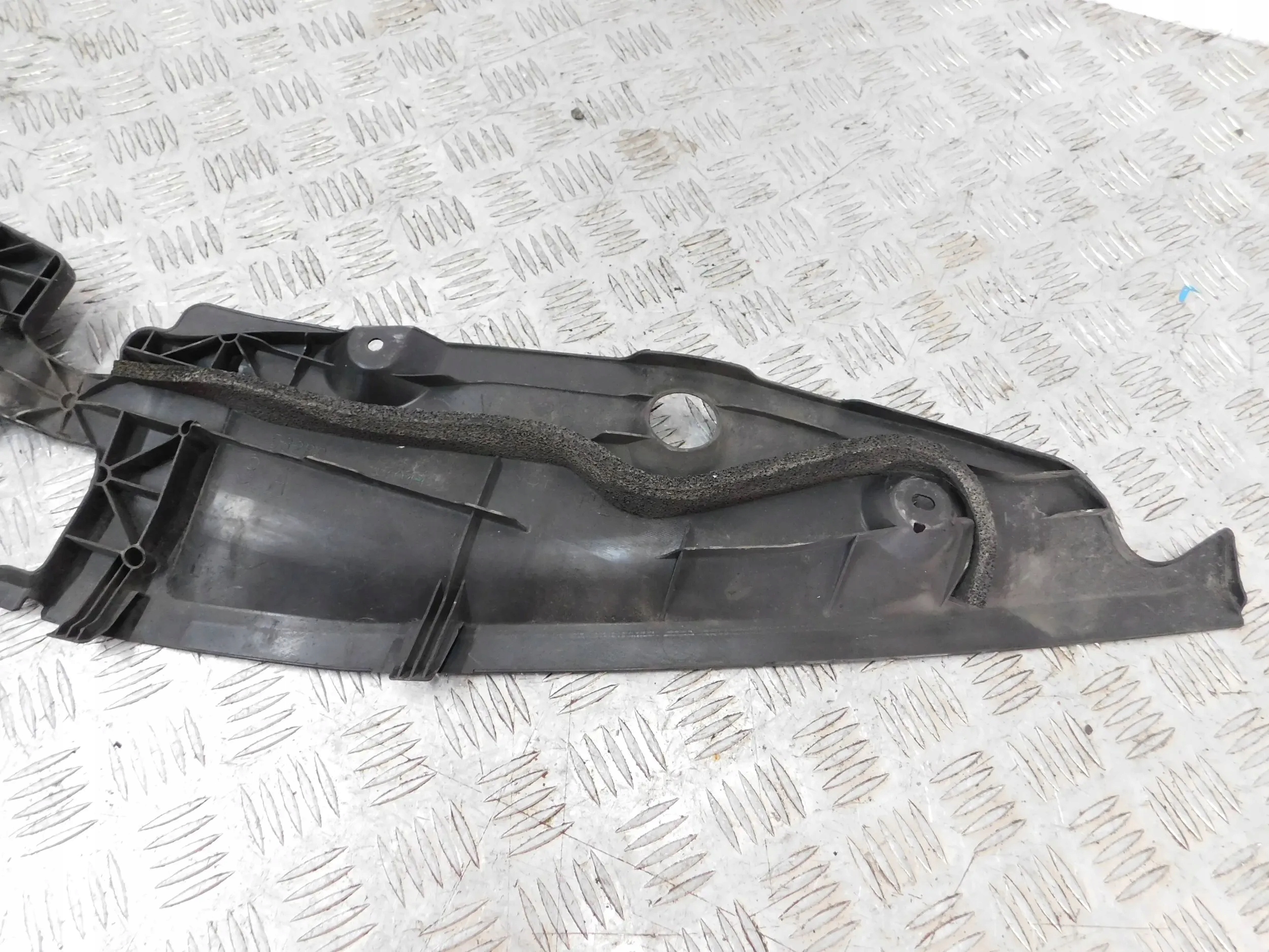 kryt stěny předního TOYOTA PRIUS + 53289-47041