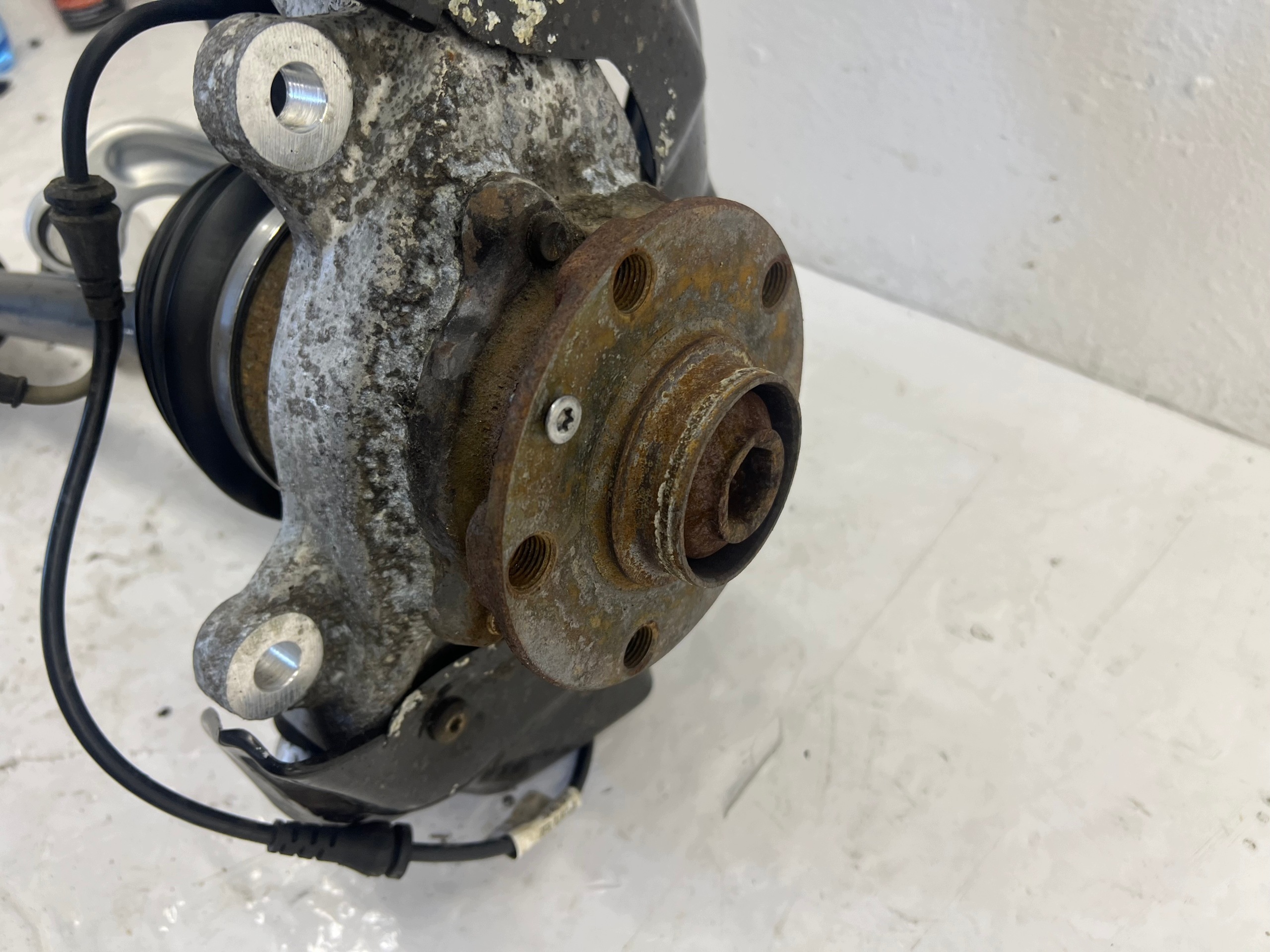 AUDI A6 C6 LIFT swing front front right MCPERSON semi-axis 4F0258