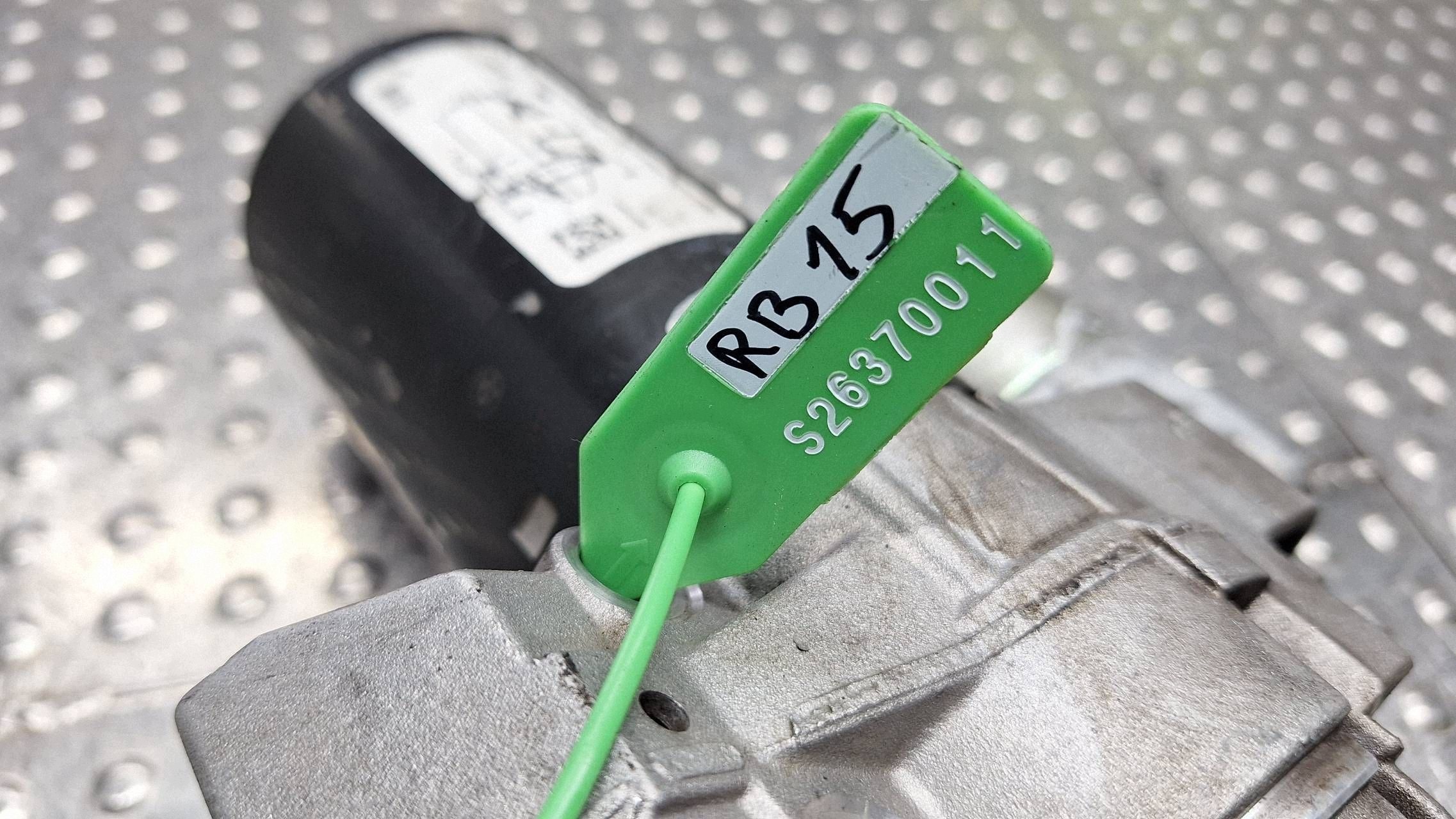 startér 8570383 BMW E90 E91 E92 E87 E81 E82 E60 E61 N47 N57 2.0D 3.0D