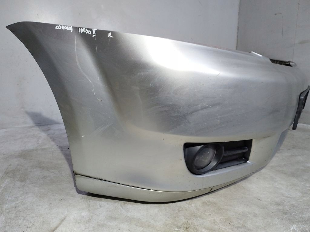 Toyota Corolla Verso II 2 nárazník predok predný