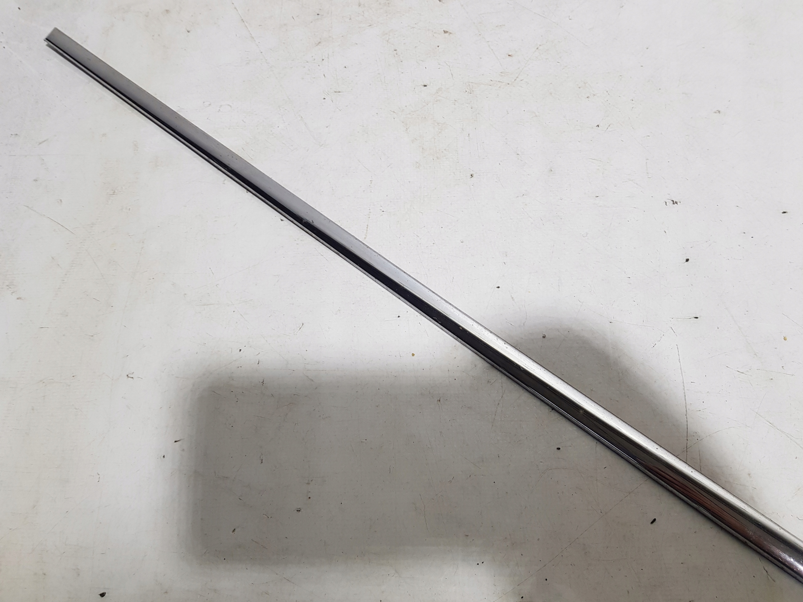 moulding door CHROM dust left front MERCEDES W207 C207