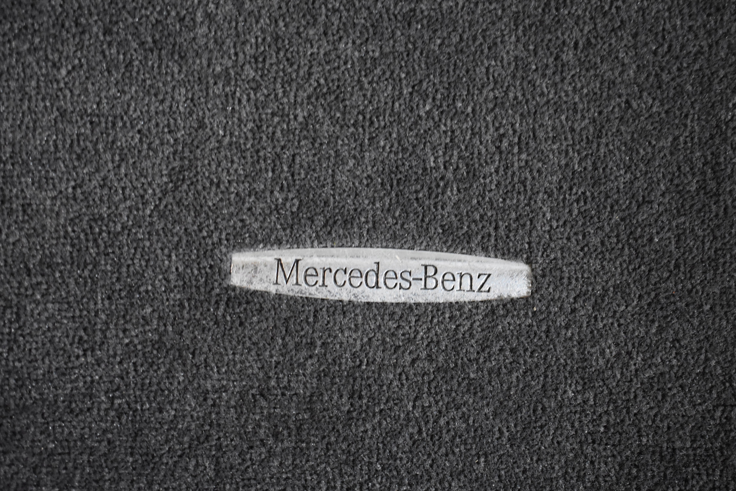 mat WELUROWY MAGMA GRAU MERCEDES W167 1