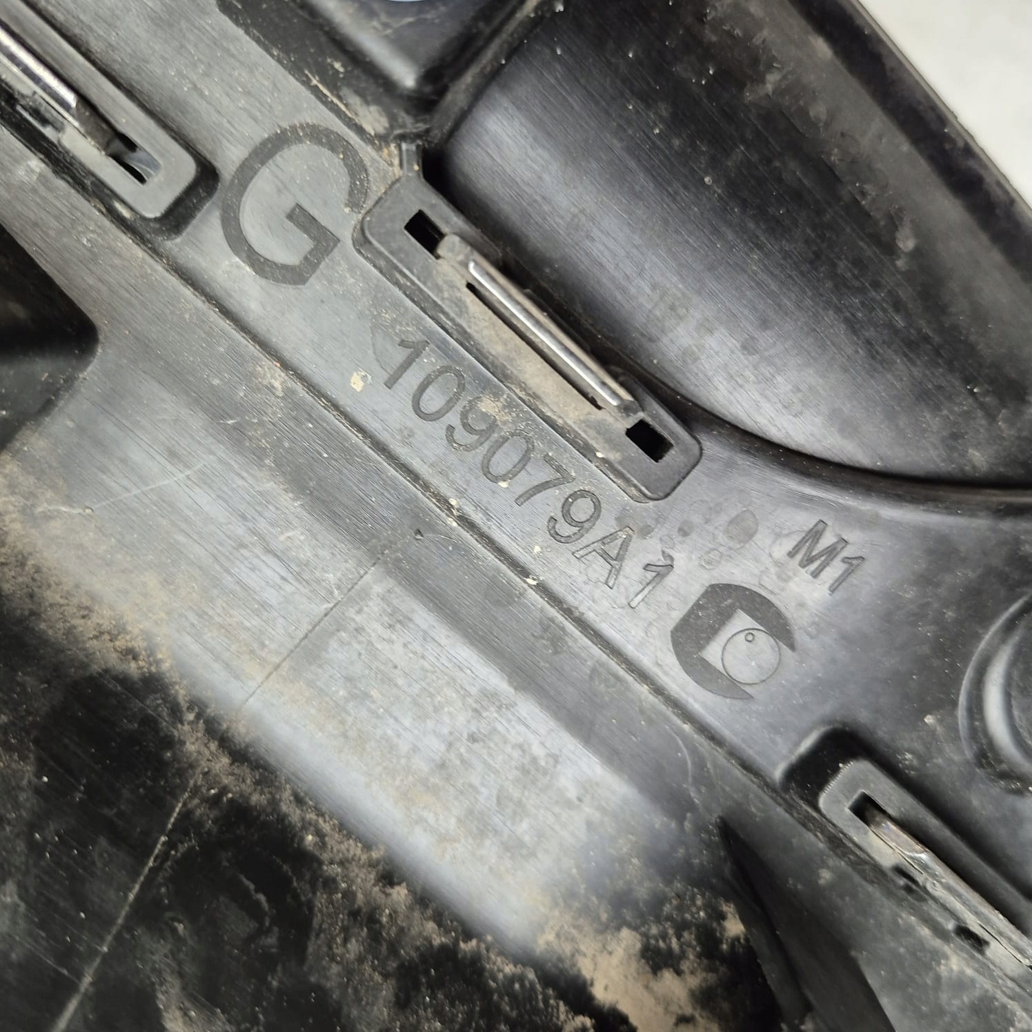 RENAULT SCENIC IV 4 16-22 moulding cap door left front