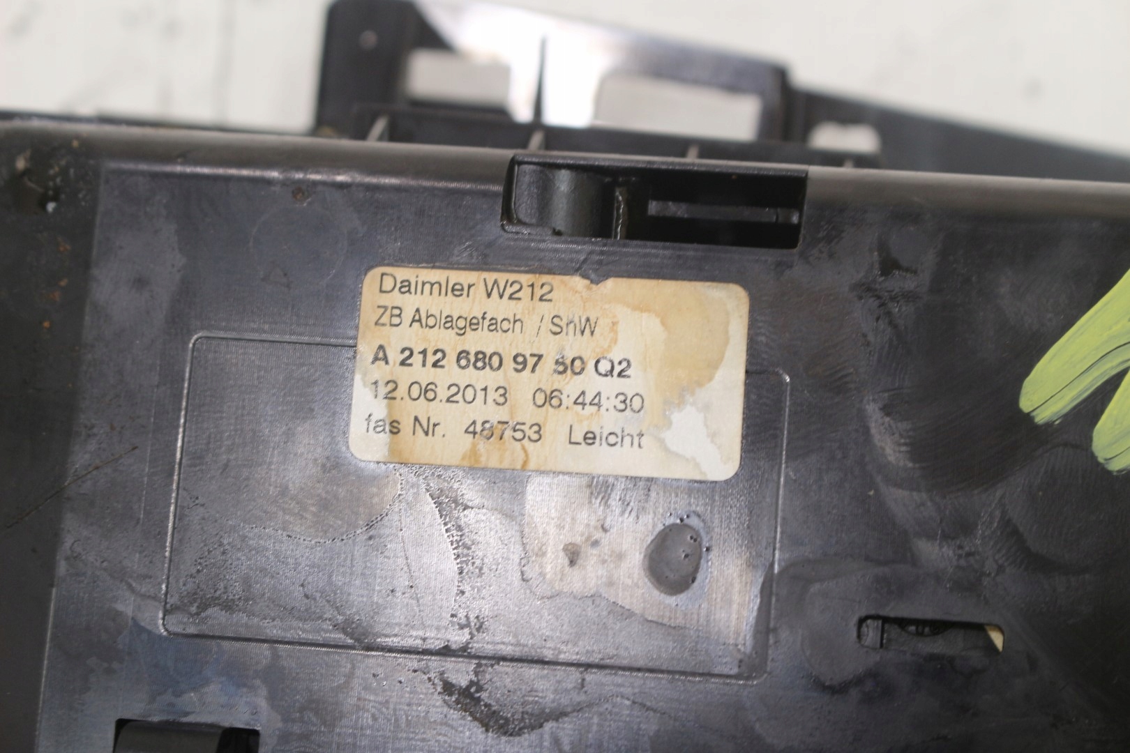 Держатель на Чашки MERCEDES W212 РЕСТАЙЛИНГ