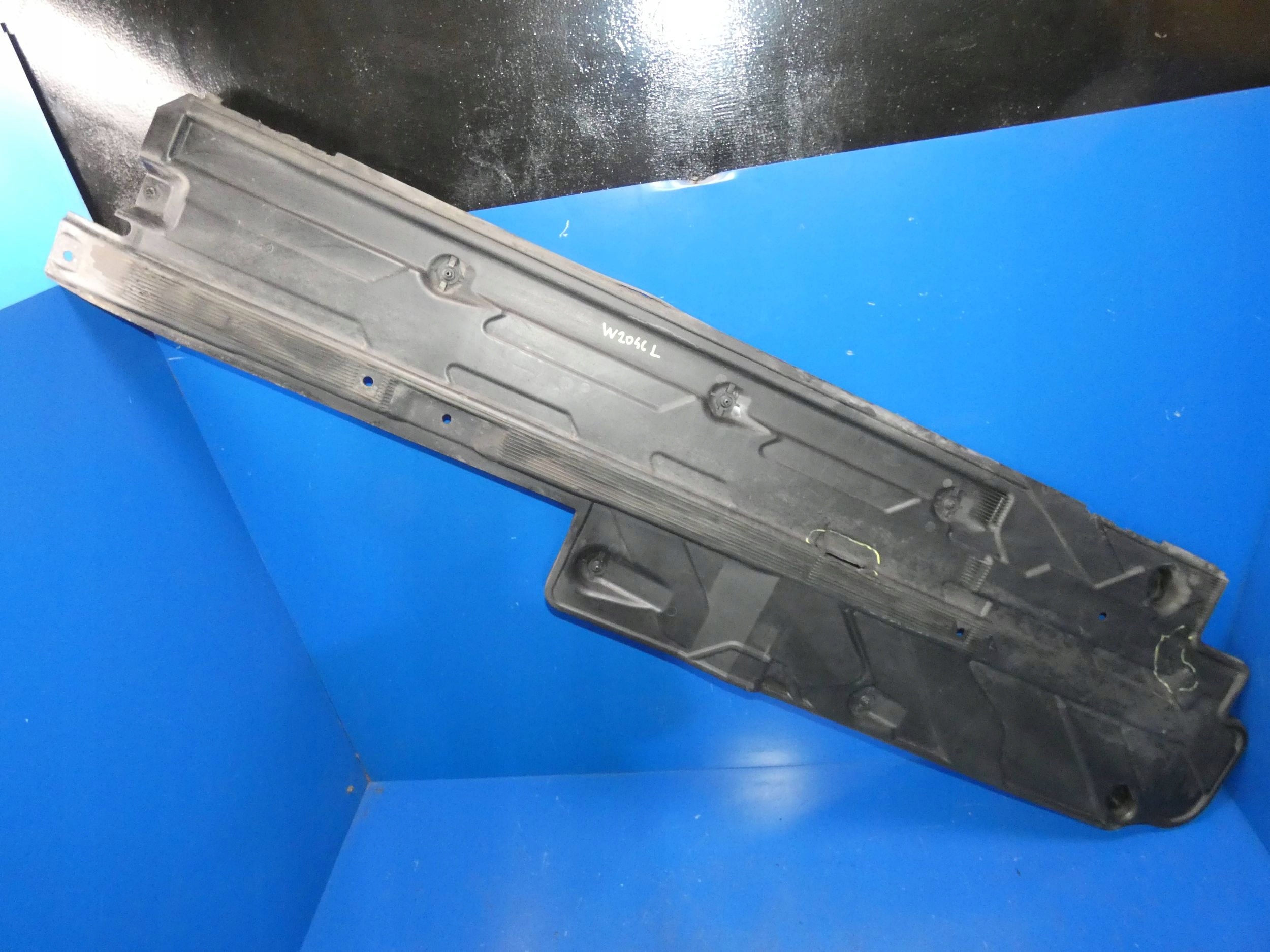 MERCEDES C KLASA C204 W204 cover lower chassis left