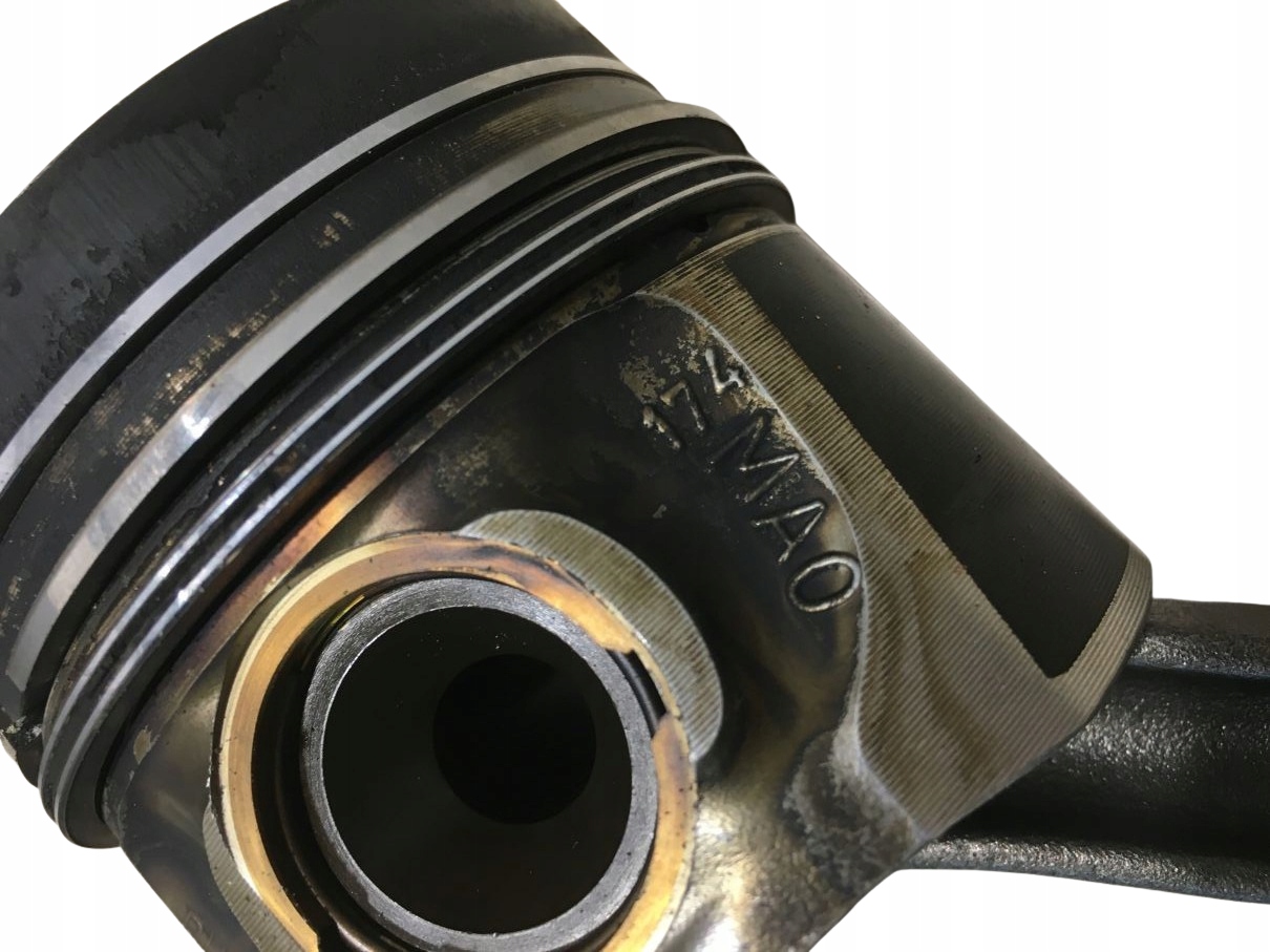 поршень vw PASSAT B5 FL Audi A4 B6 1.9 tdi 038J 79L79