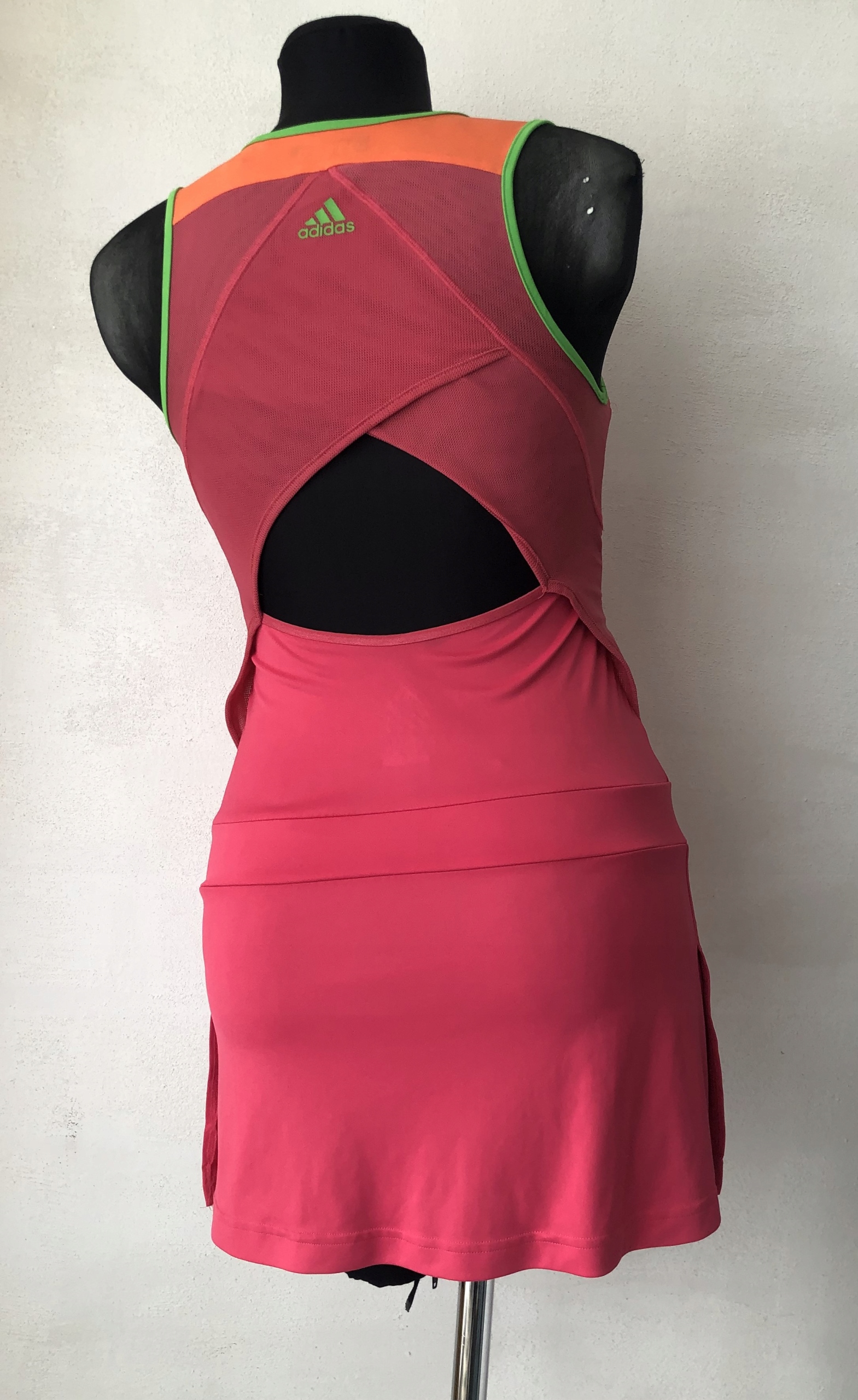 SPRTOWA SUKIENKA TENISOWA 34/36 Płeć kobieta