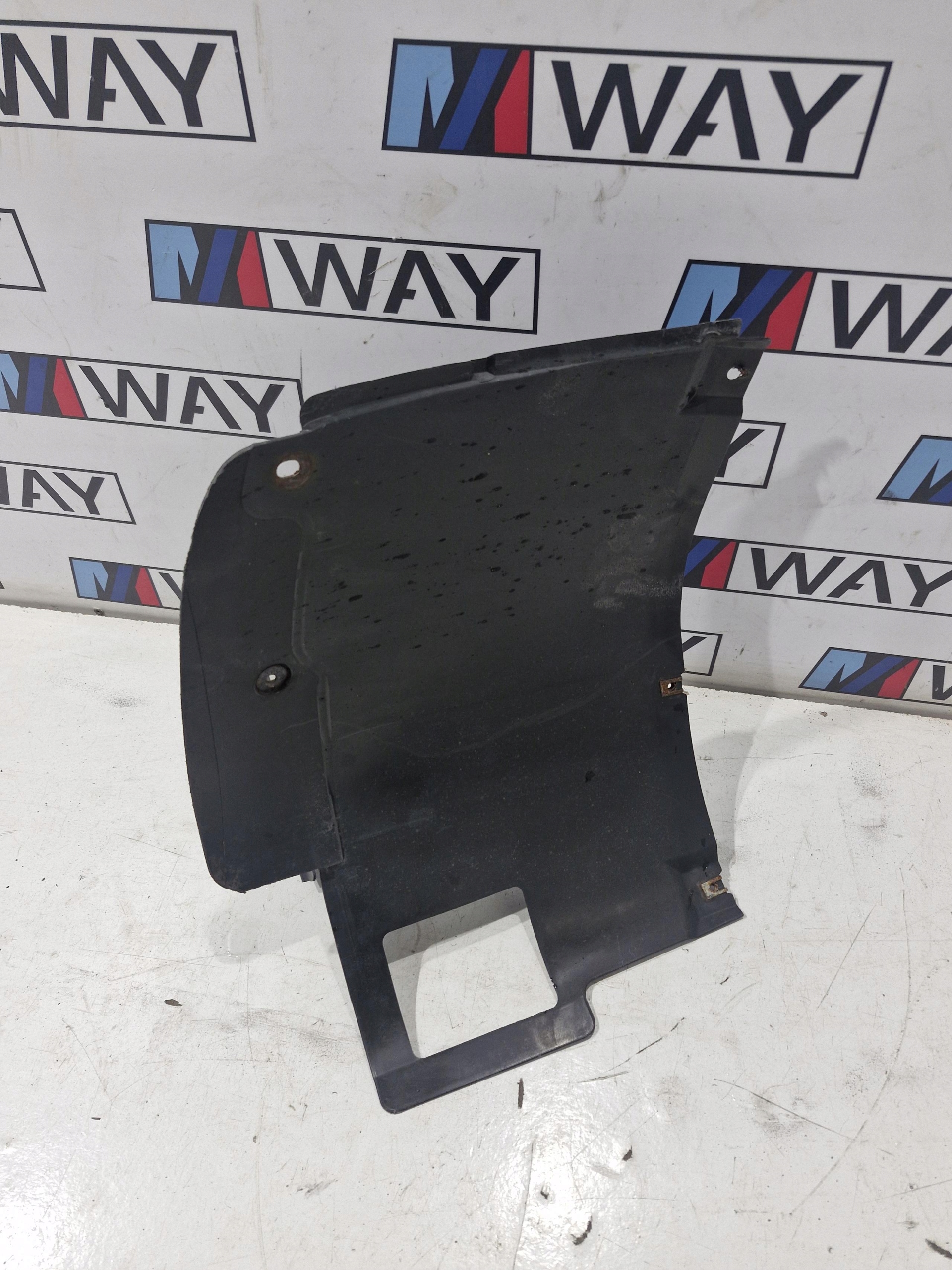 7008689 BMW E39 Blende Abdeckung Radschale DOLNE links der Stoßstange