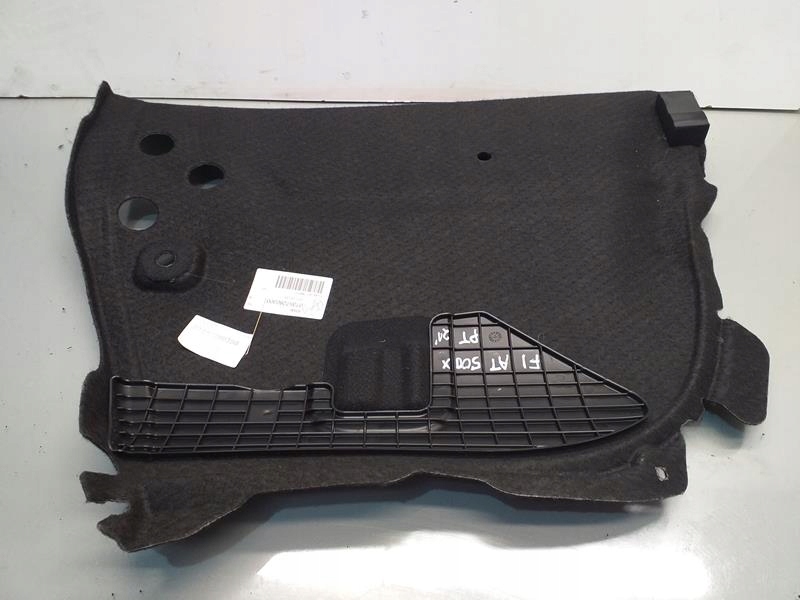 TAPICERKA BAGAŻNIKA PRAWY TYŁ FIAT 500X Producent części Fiat OE