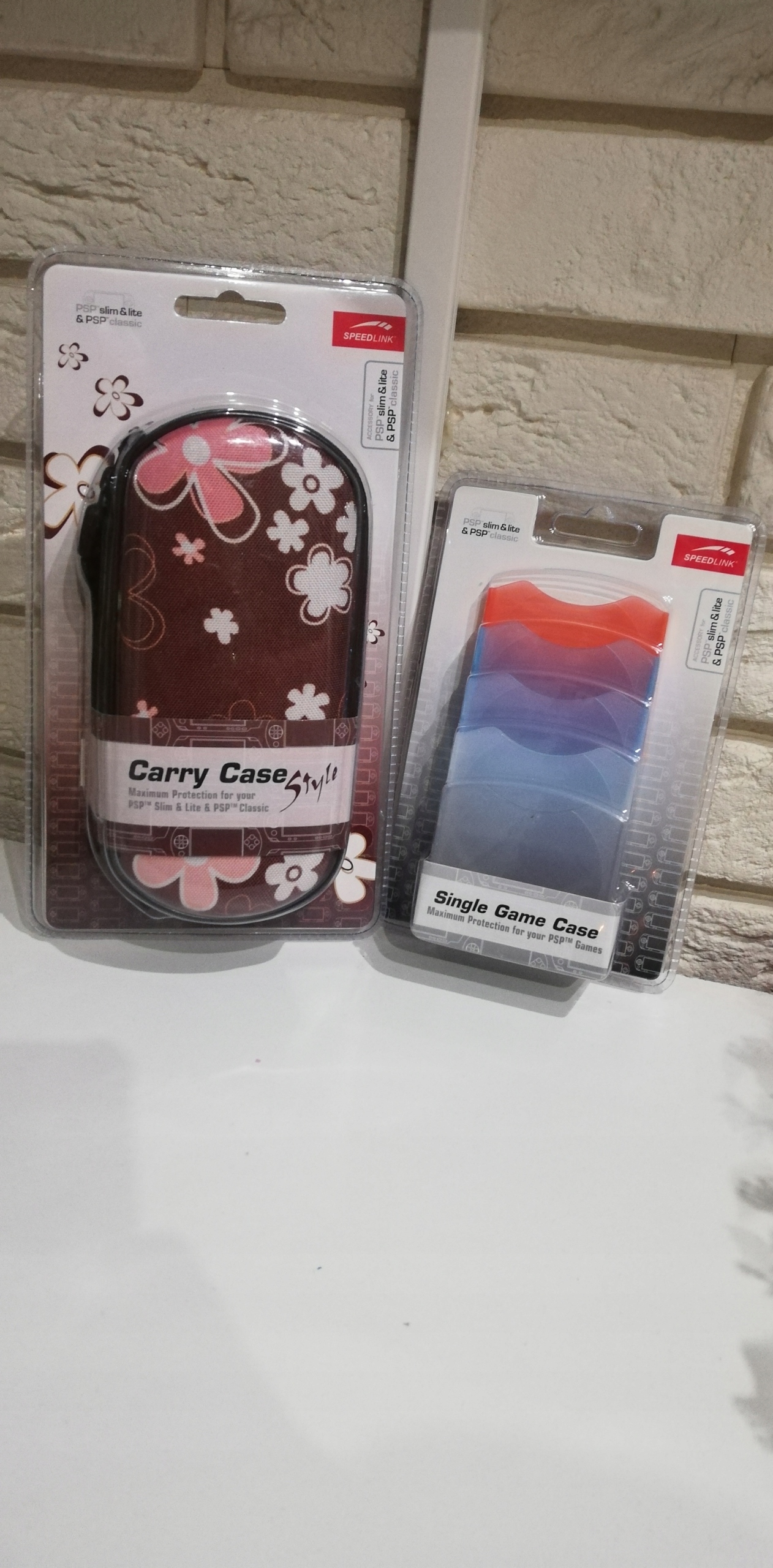 Etui na PSP Slim Lite Classic + 5x pokrowce na gry