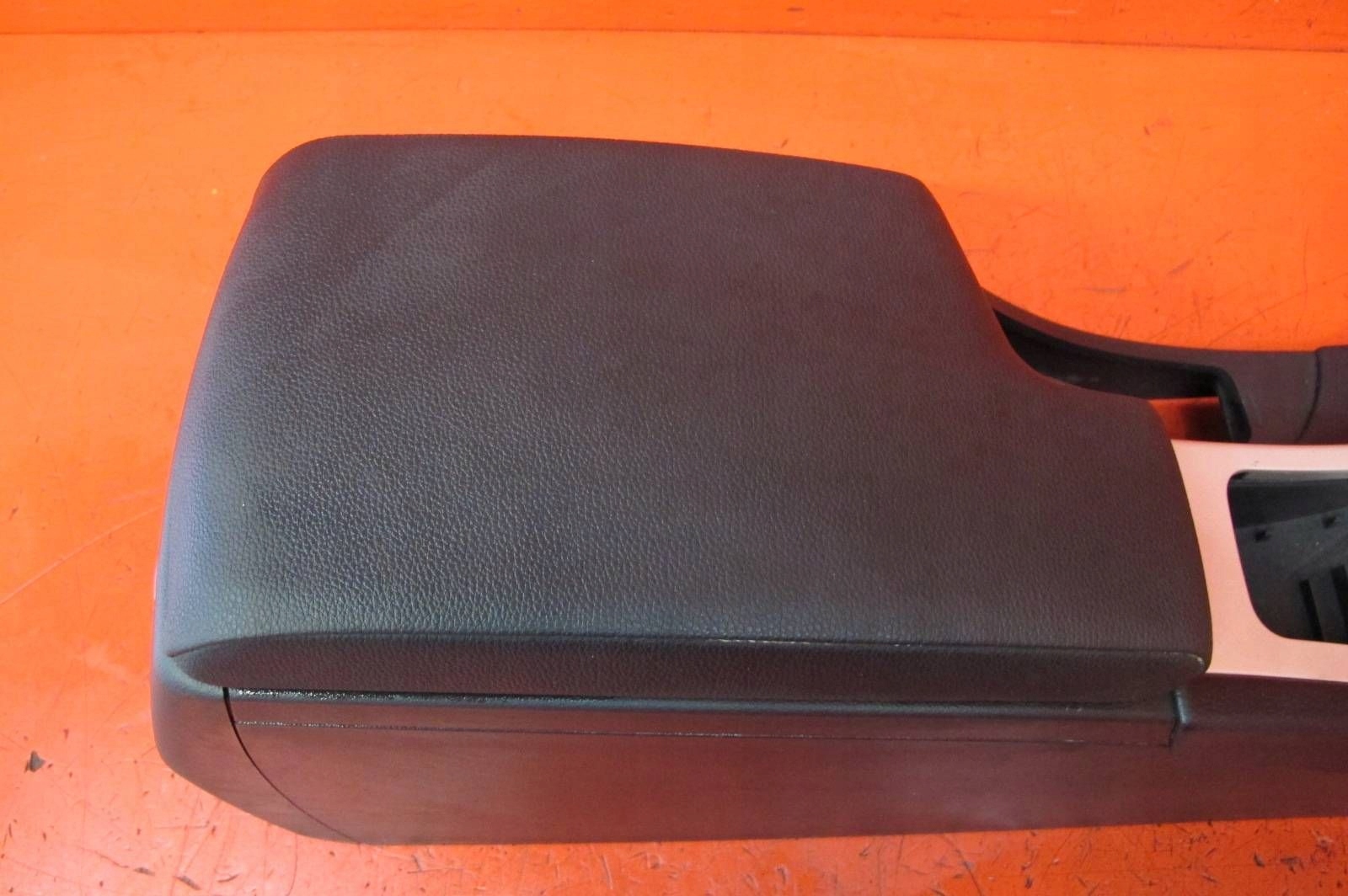 BMW 3 E90 E91 TUNEL central armrest leather EUROPA