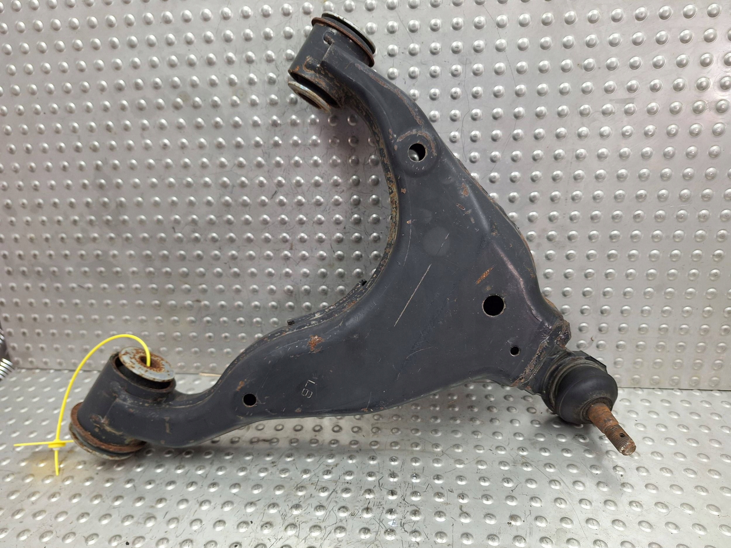 arm left front TOYOTA LAND CRUISER 150 09-13